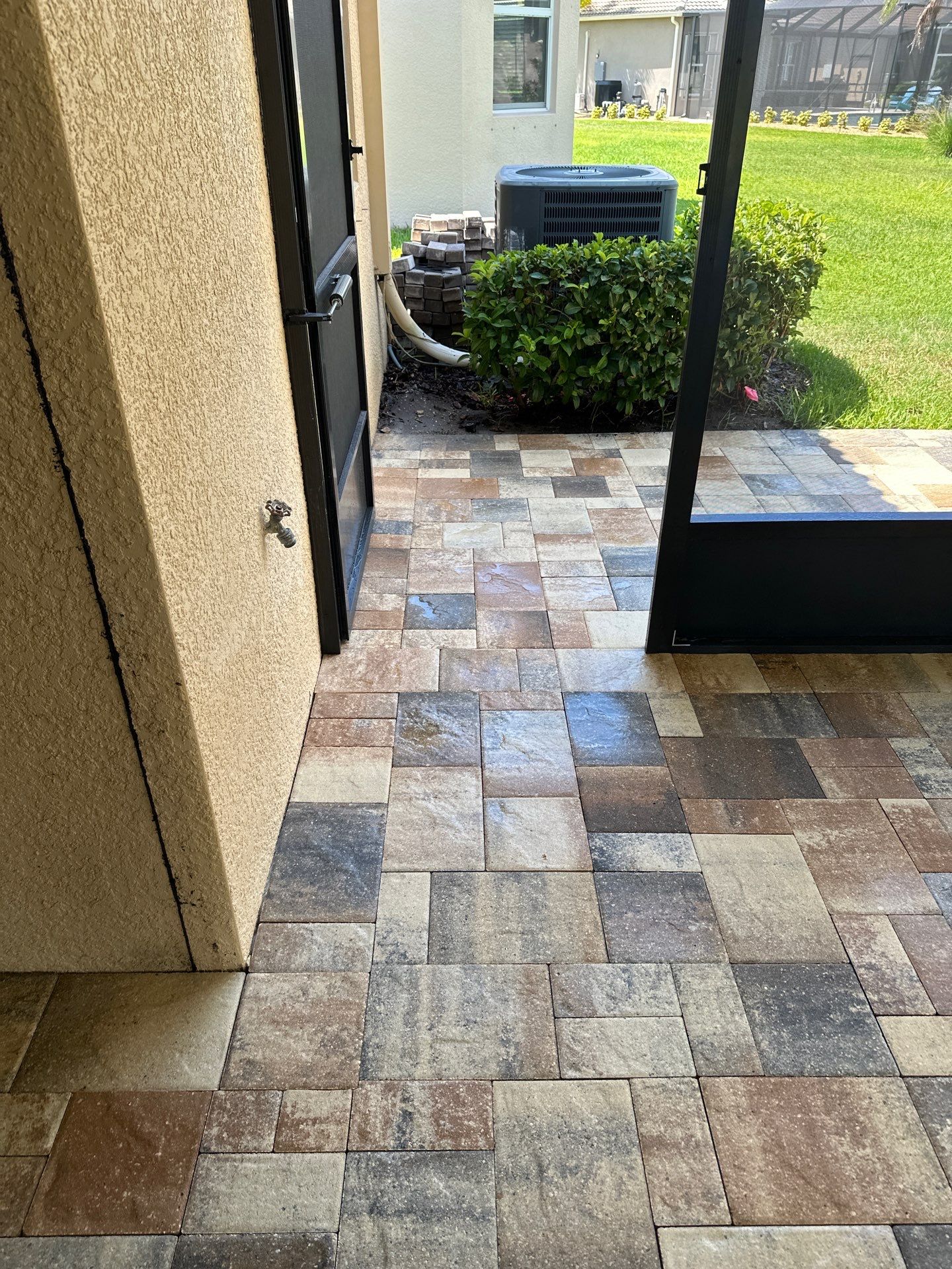 Paver Cleaning and Sealing in Wimauma Valencia Lakes by Supreme Paver Experts
