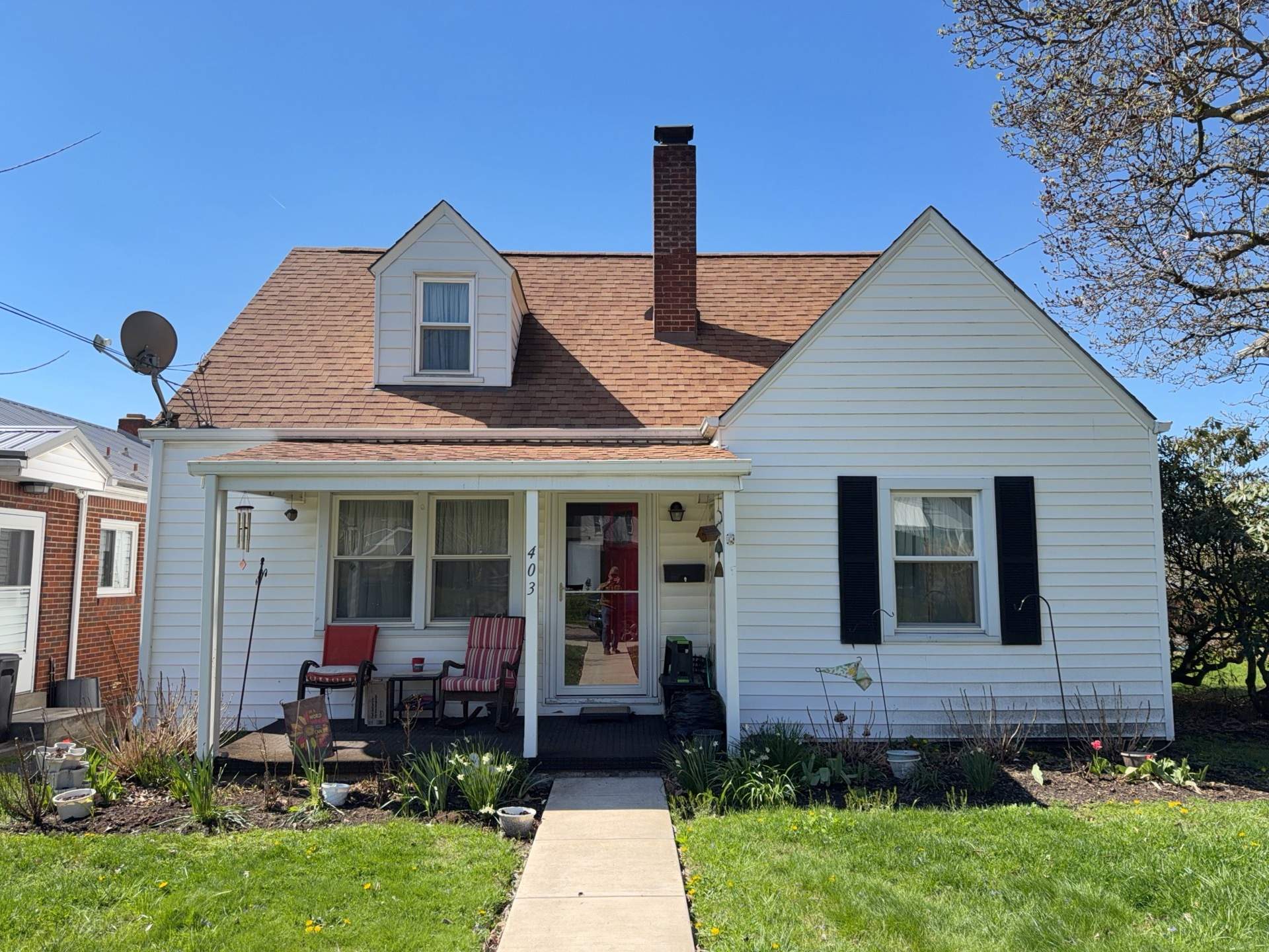 Autumn Yellow Makeover in New Kensington by Ideal Siding Pittsburgh