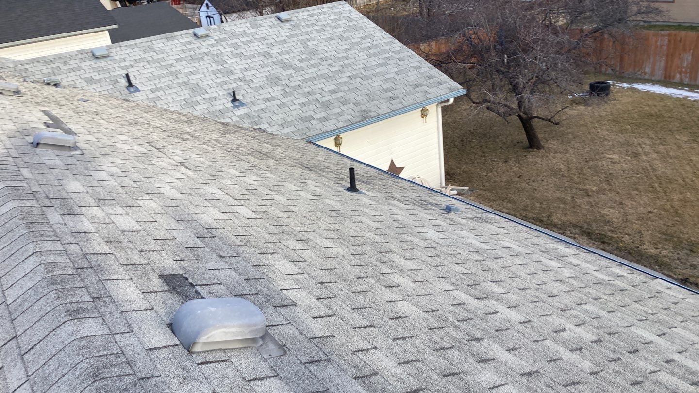 Single Story roofing replacement Meridian in using Owens Corning Oakridge shingles in Estate Grey by ID Roofing LLC