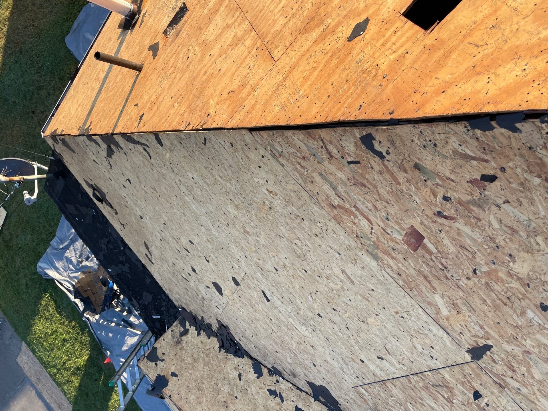 Residential Roofing Installation using GAF Timberline HDZ Charcoal by Rainstoppers Roofing