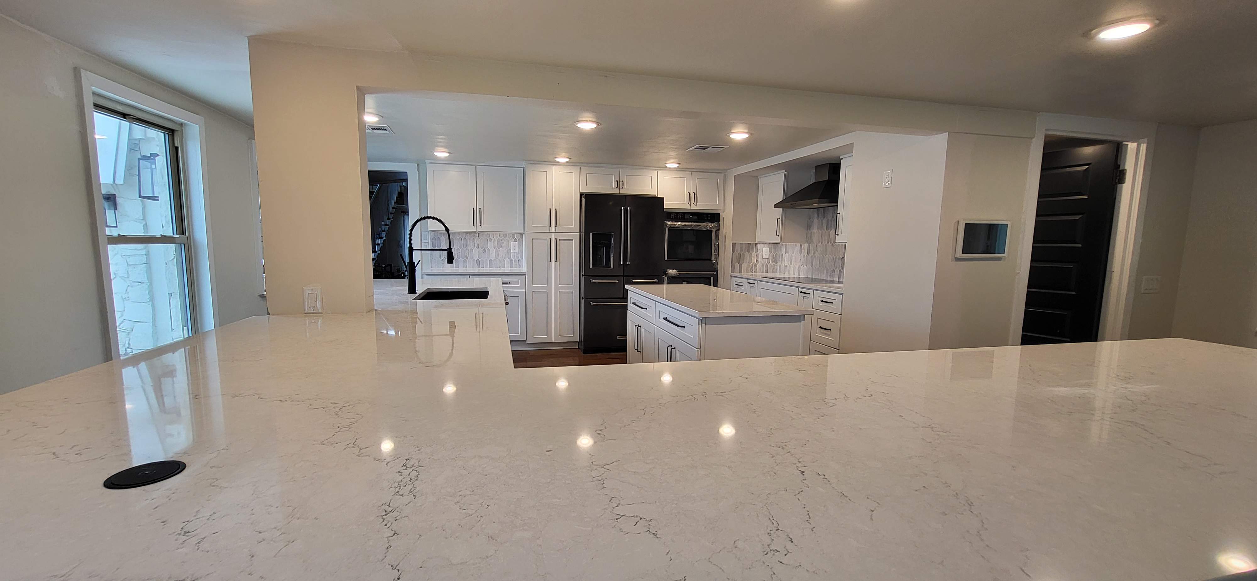 Boerne Kitchen Remodel with Quartz Countertops and White Shaker Cabinets by Legacy Bath and Kitchen