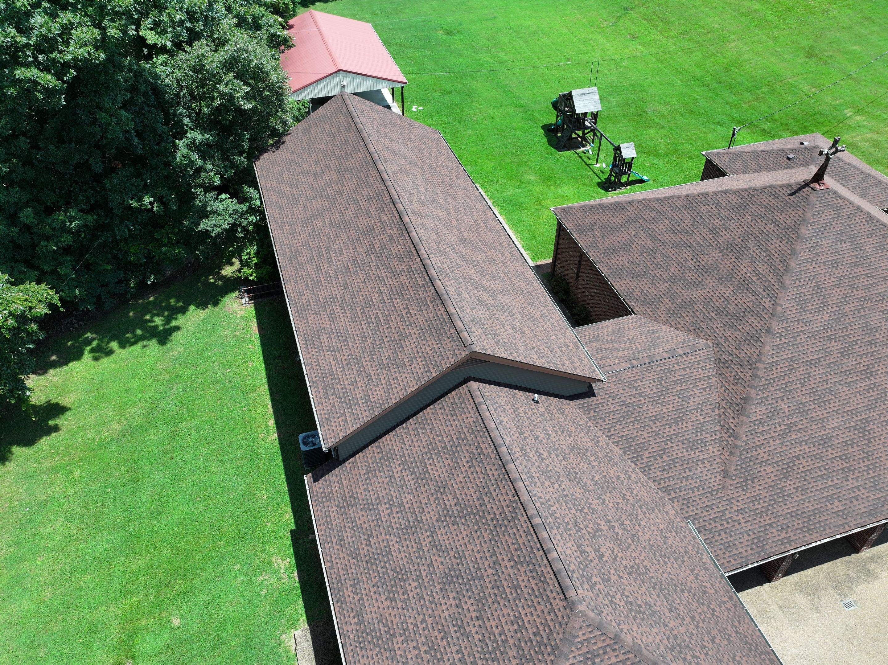 5825 Fort Henry Drive • Kingsport, TN 37663 by Omnia Roofing