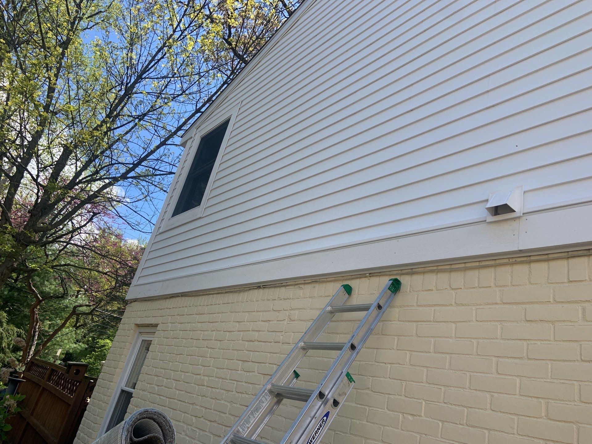 Siding Replacement using CertainTeed Restoration Classic D5 by 180 Contractors