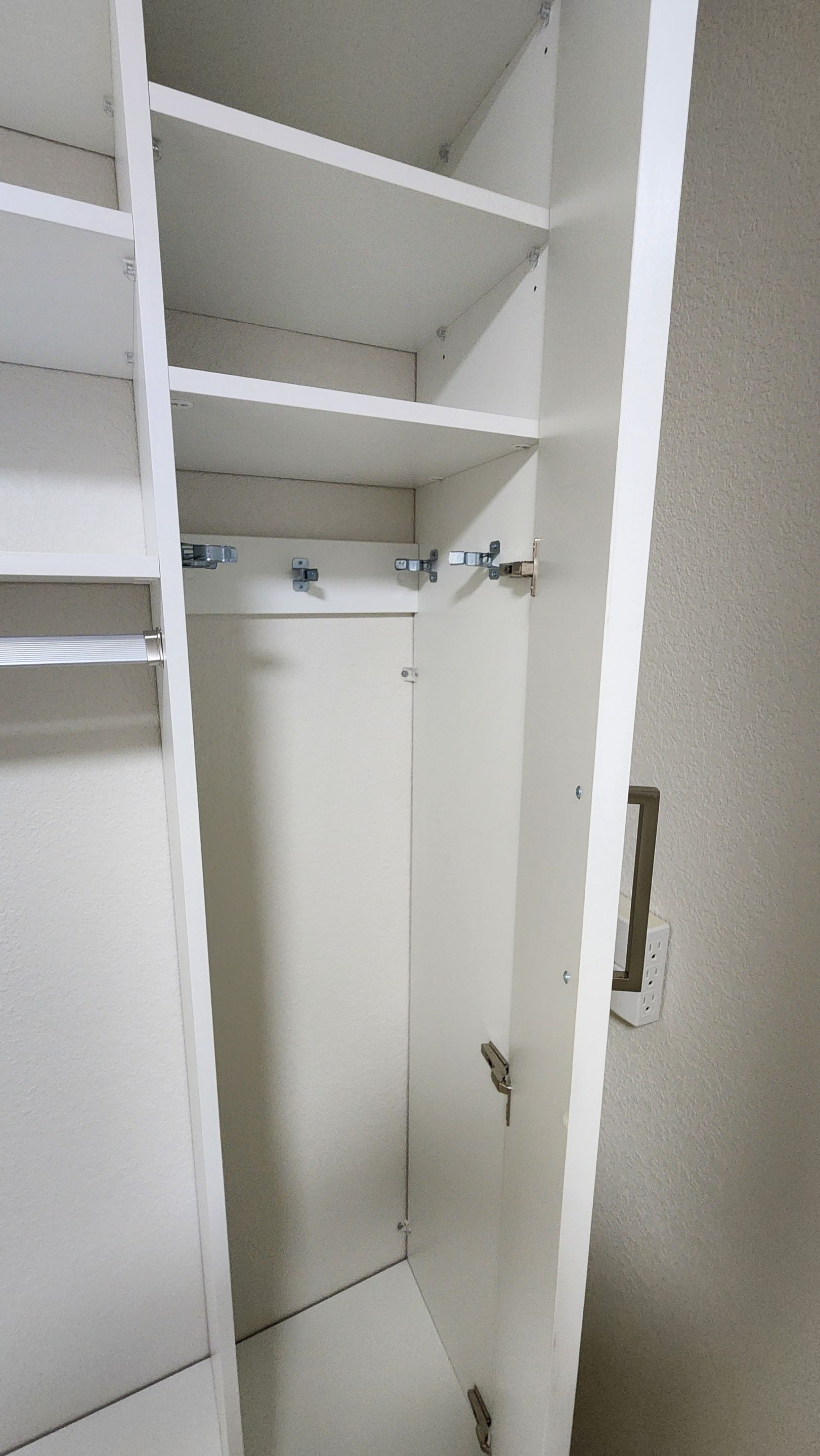 Longmont Laundry Room in SuperLam White by Concept 32, Inc.