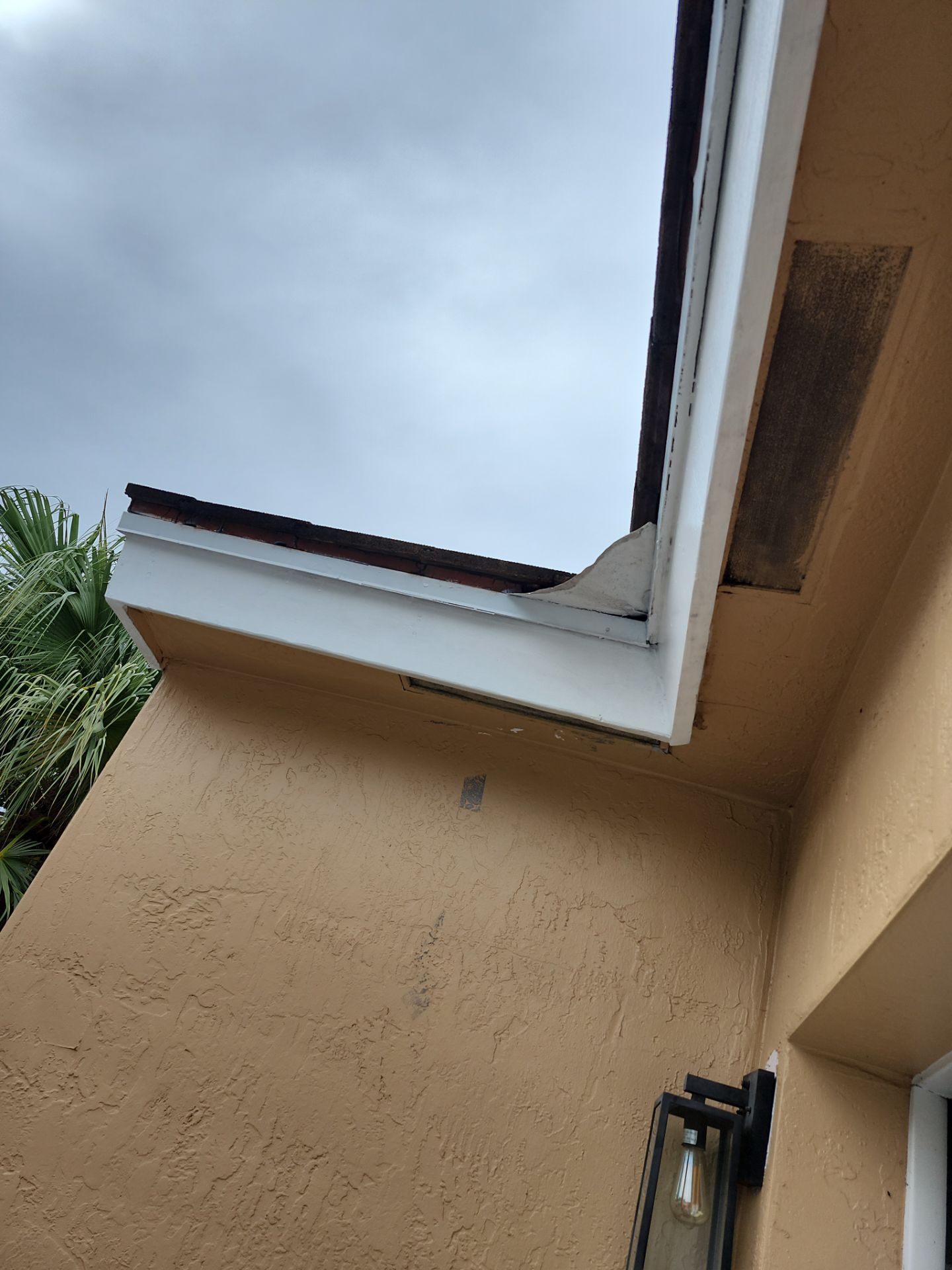 Fascia Repair in Pembroke Pines β Flawless Craftsmanship & 5-Star Service by Aastro Roofing