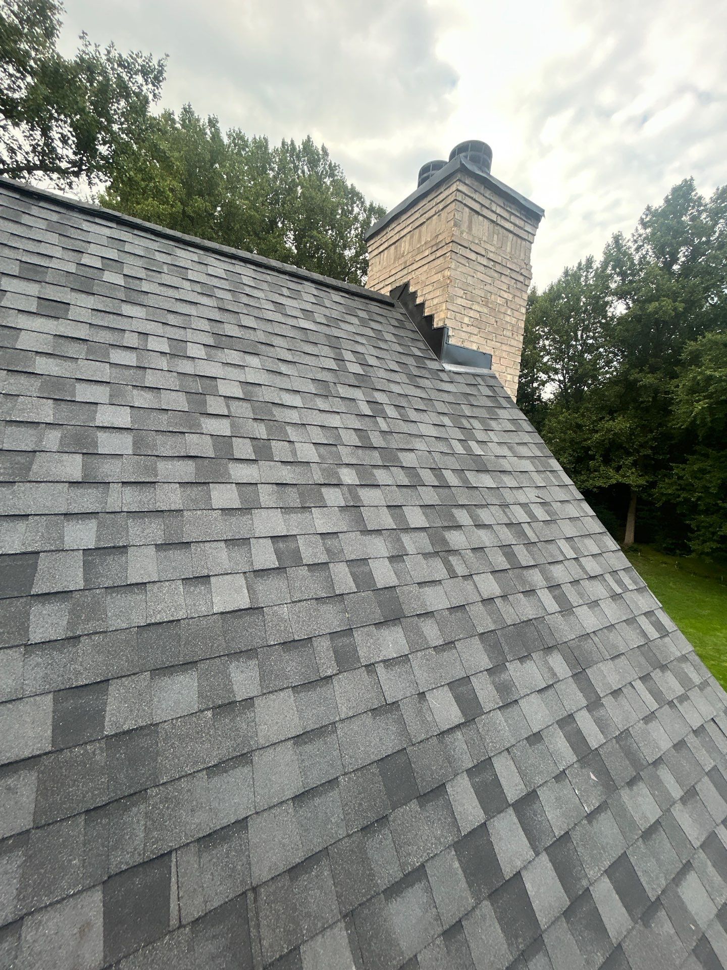 Great Falls : residential Roof with CertainTeed Landmark Pro in Max Def Moire Black  by RM Banning, Inc.