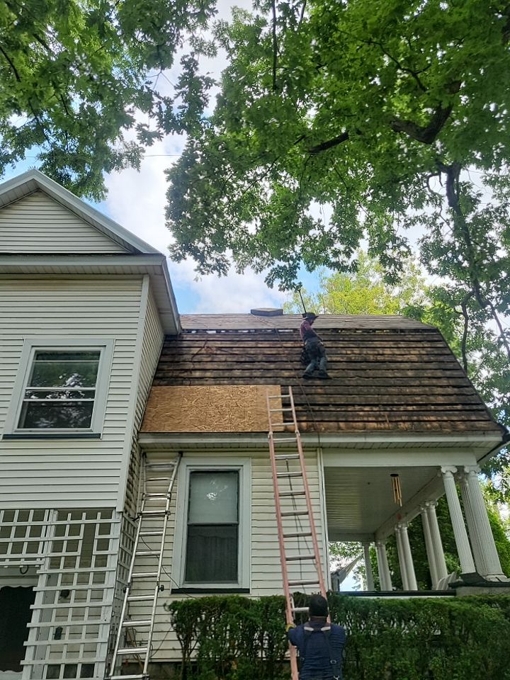 ATLAS PINNACLE COLOR: COASTAL GRANITE by Eagle Eye Roofing