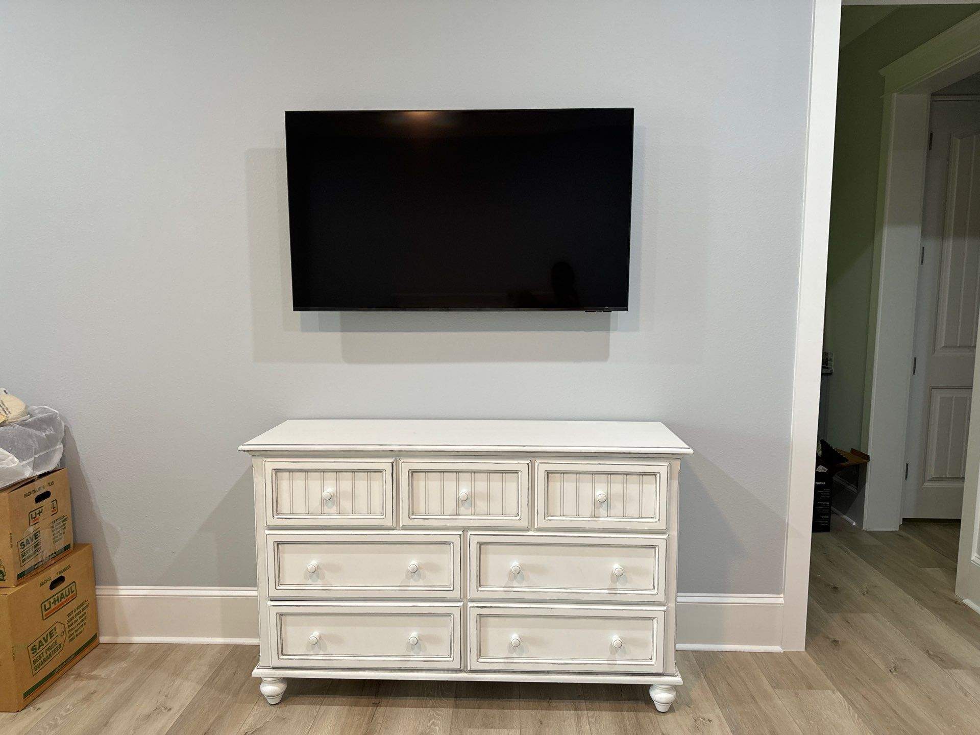 Basic TV Mounting Projects by Hangman Mounting & Installation 