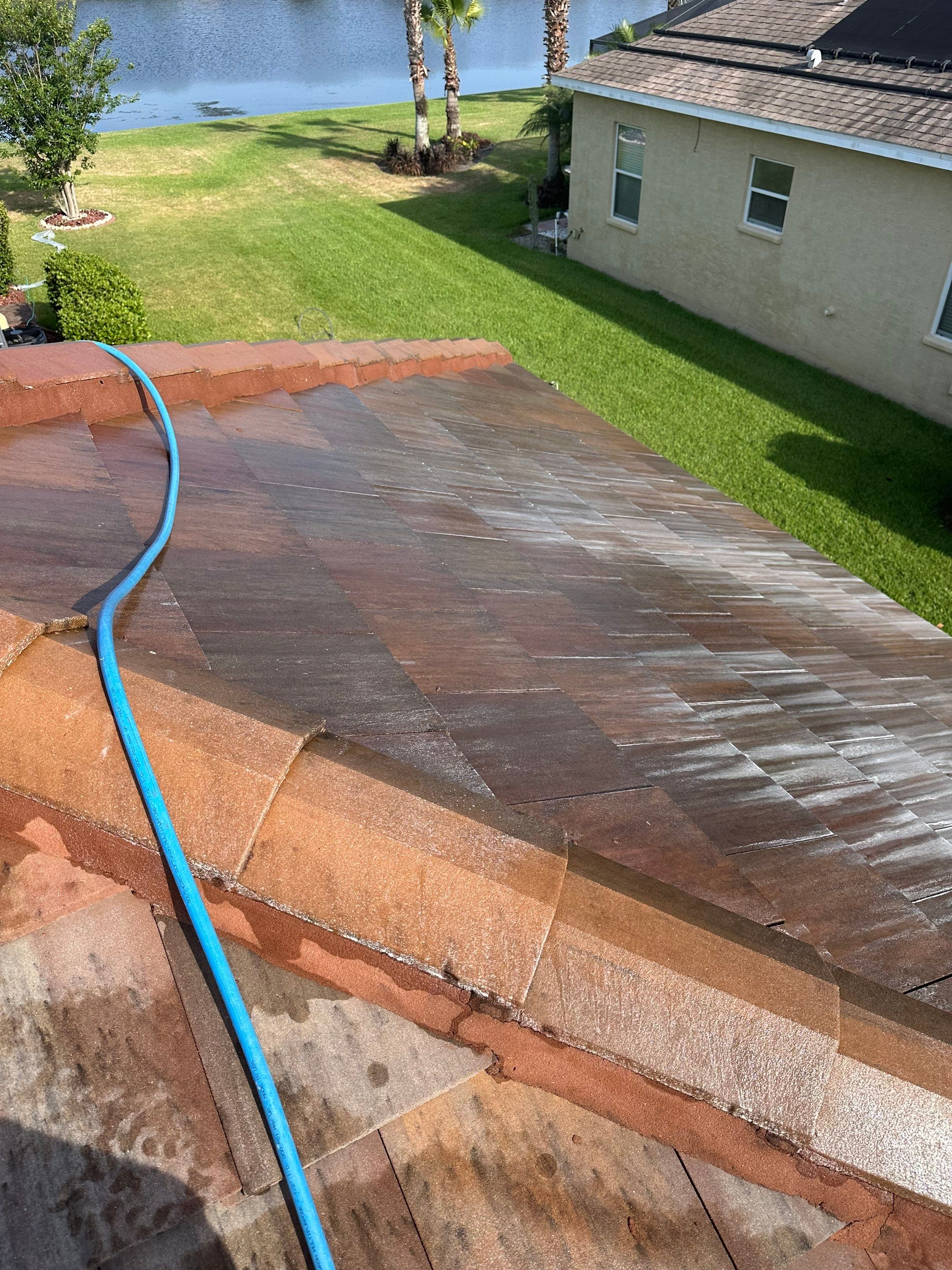 🏡 Tile Roof Cleaning – Gamble Creek Estates, Parrish, FL by Sunshine AquaWash