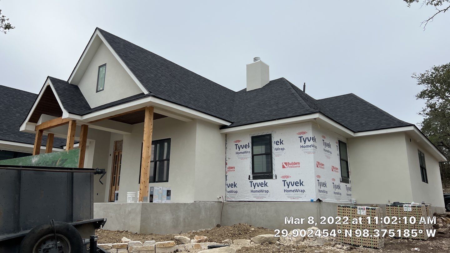 New Home Construction using Owens Corning 30 year Architectural Shingles by Premier Roofing and Contracting