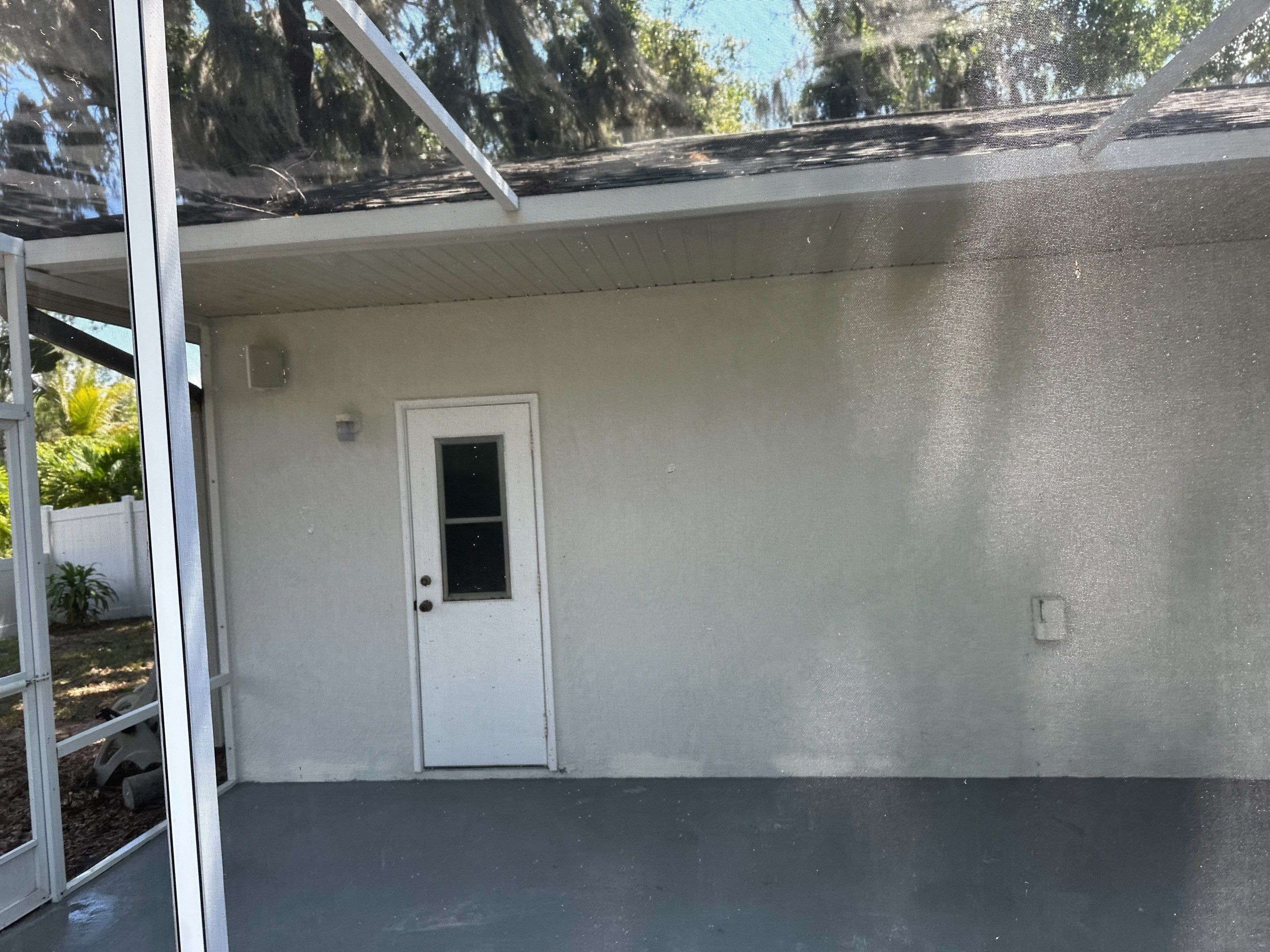 1-Story House Wash, Driveway, Patio/Lanai & Screen Enclosure Cleaning in Oakley Community, Ellenton, FL | Sunshine AquaWash by Sunshine AquaWash