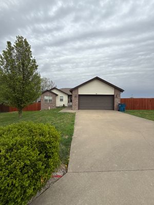 Roof Replacement & Seamless Gutters in Reeds Spring