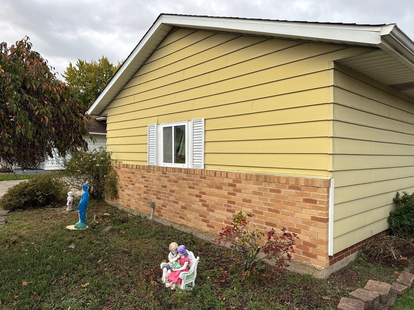 Alside Coventry Siding and Gutter Installation in Parma, Ohio by Homestyle Home Improvements (HHI)