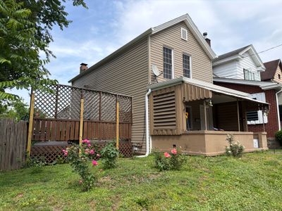 Beautiful Vinyl Siding Renovation in Clairton