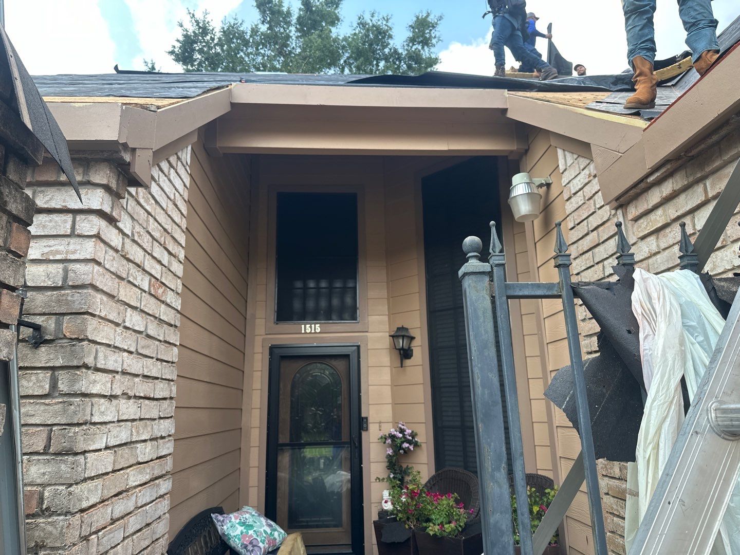 Residential Roofing Repair using Owen's Corning Duration (Lifetime) Shingles by Roof Repair Company
