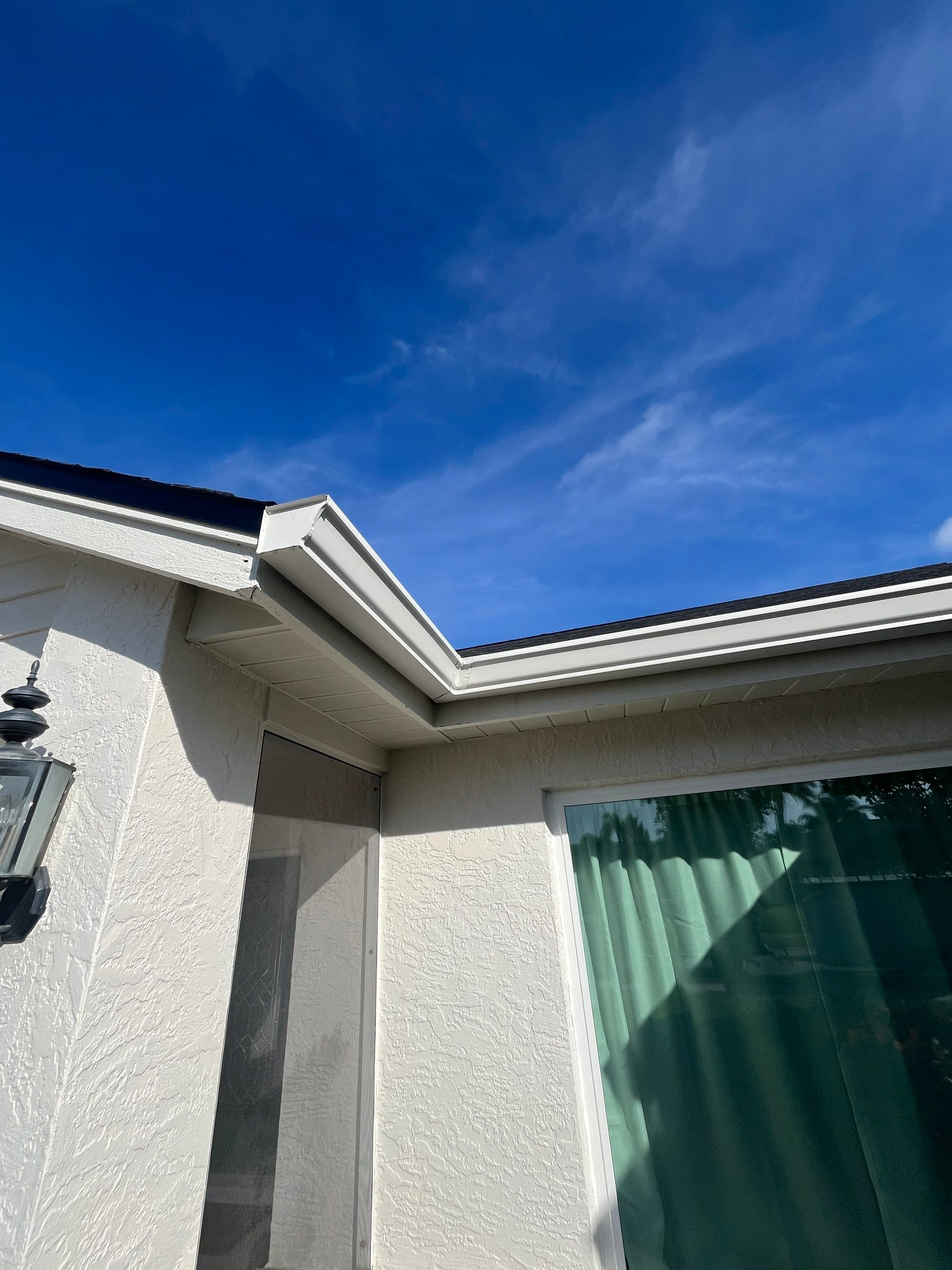 6 Inch Seamless Gutters using K-Style Seamless Gutters in Palm Harbor FL by Gutter Professors
