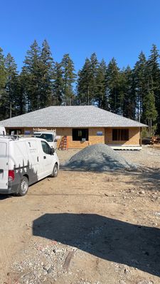 Residential Roofing Installation using OC Oakridge shingles