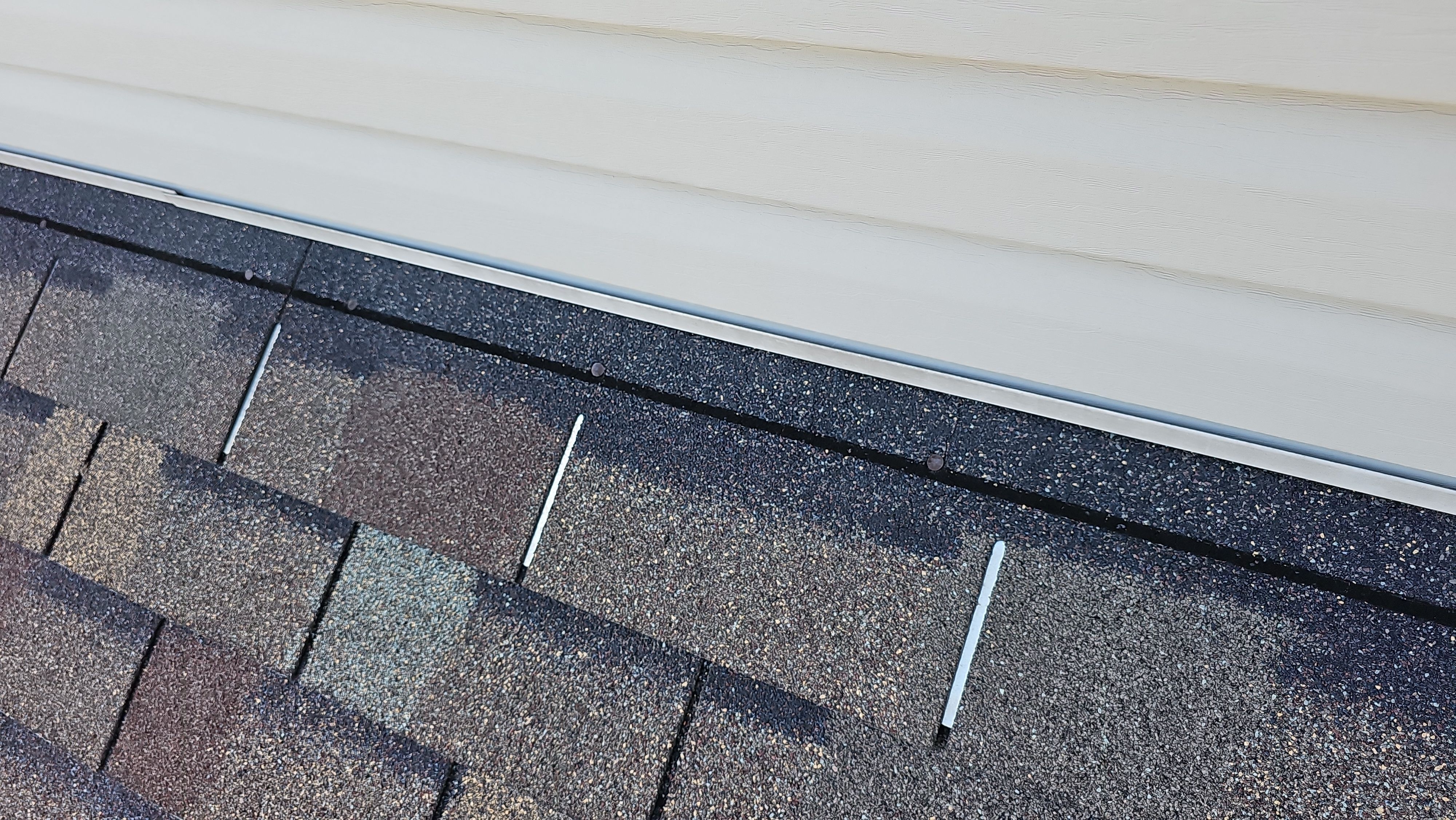Atlas Pinnacle, Color, Coastal Granite, Drip Edge, Birch White by Eagle Eye Roofing