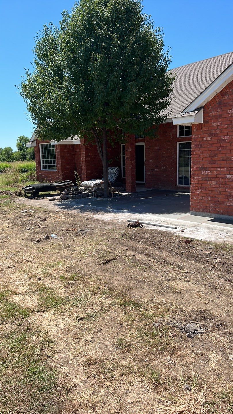 1000' Drive and Patio using Concrete by Clays Services Inc