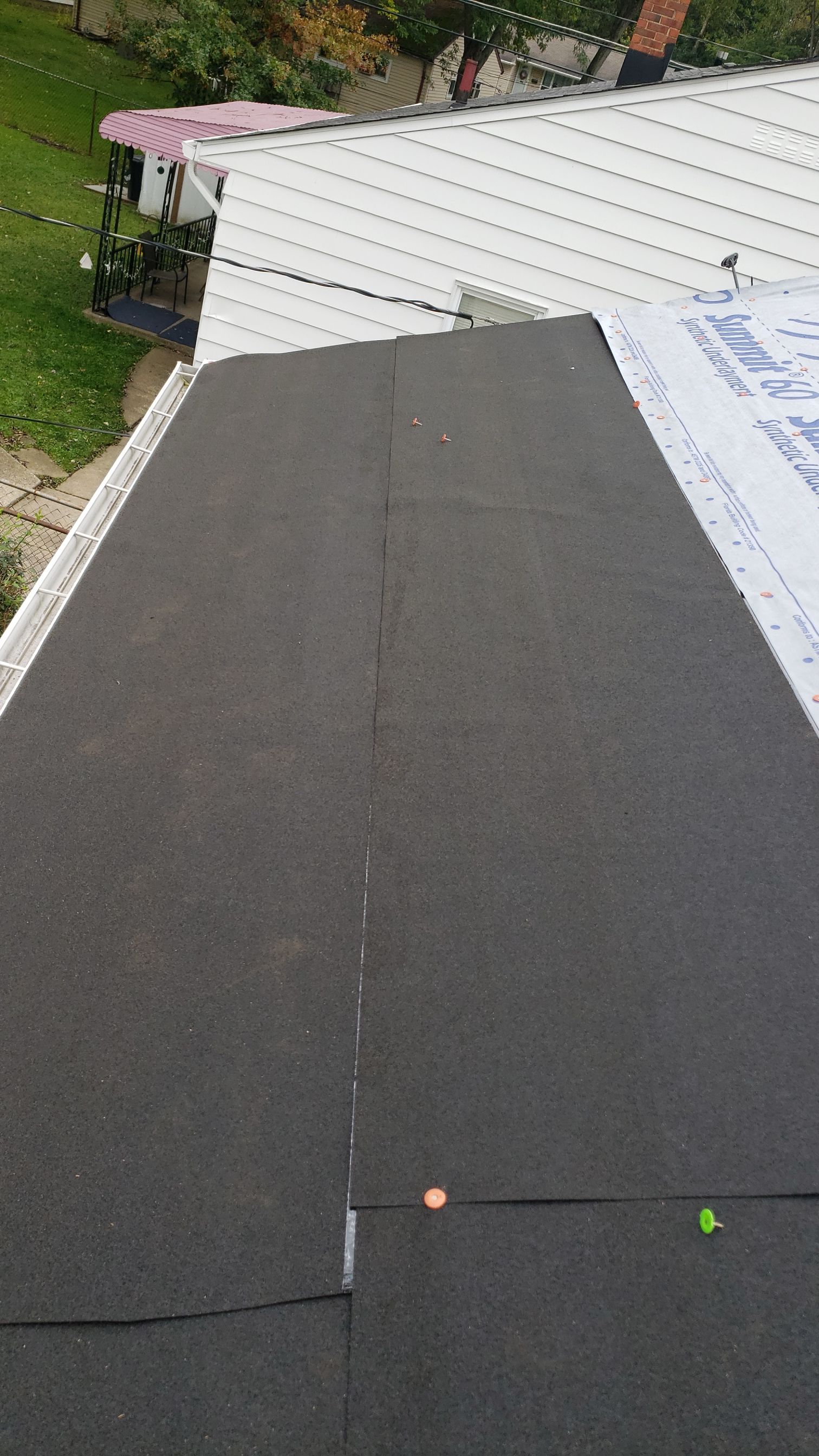 ATLAS PINNACLE COLOR: PRISTINE BLACK SHADOW DRIP EDGE: WHITE by Eagle Eye Roofing