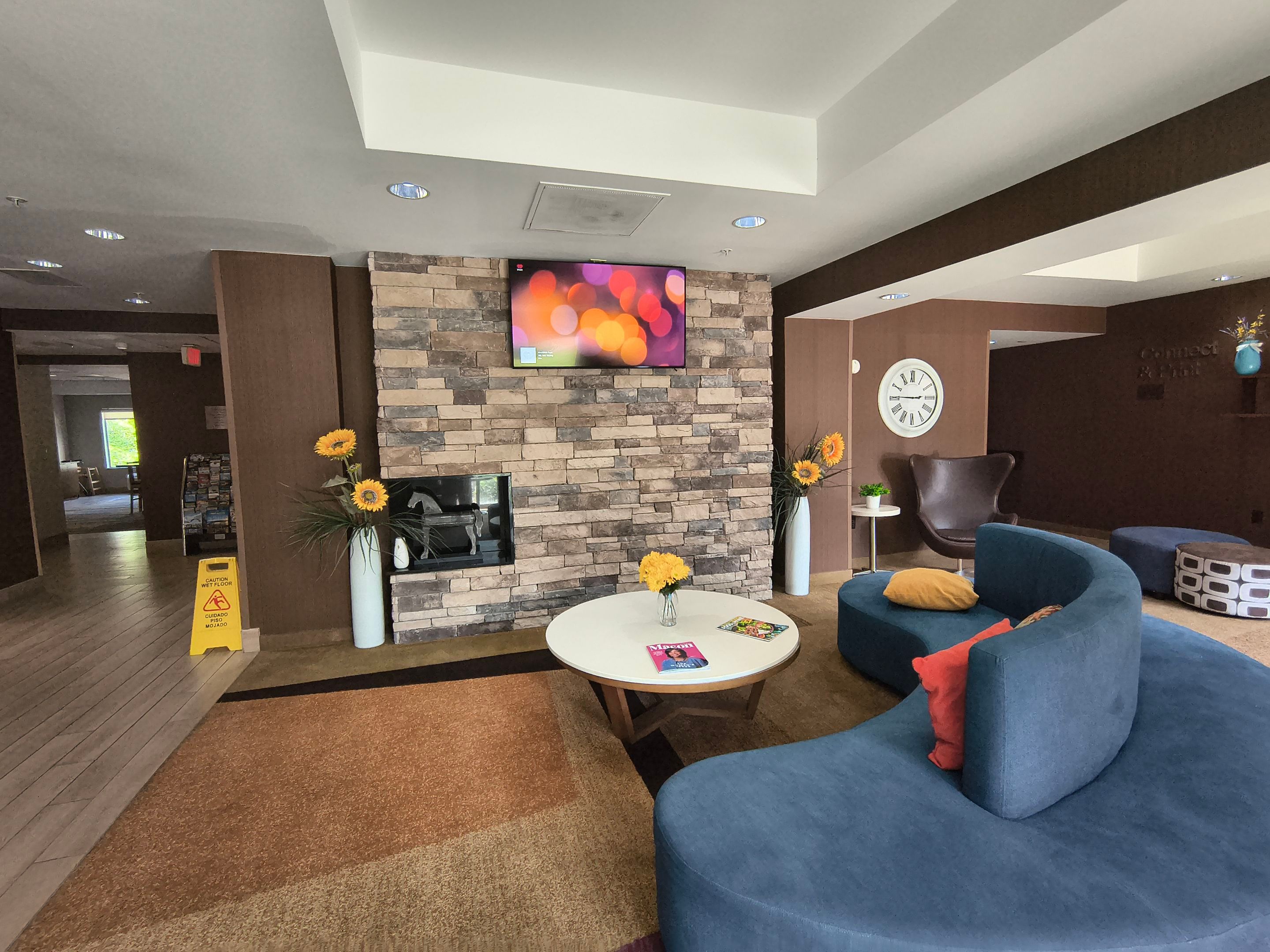 Macon Hotel by Swift Signings and Services LLC