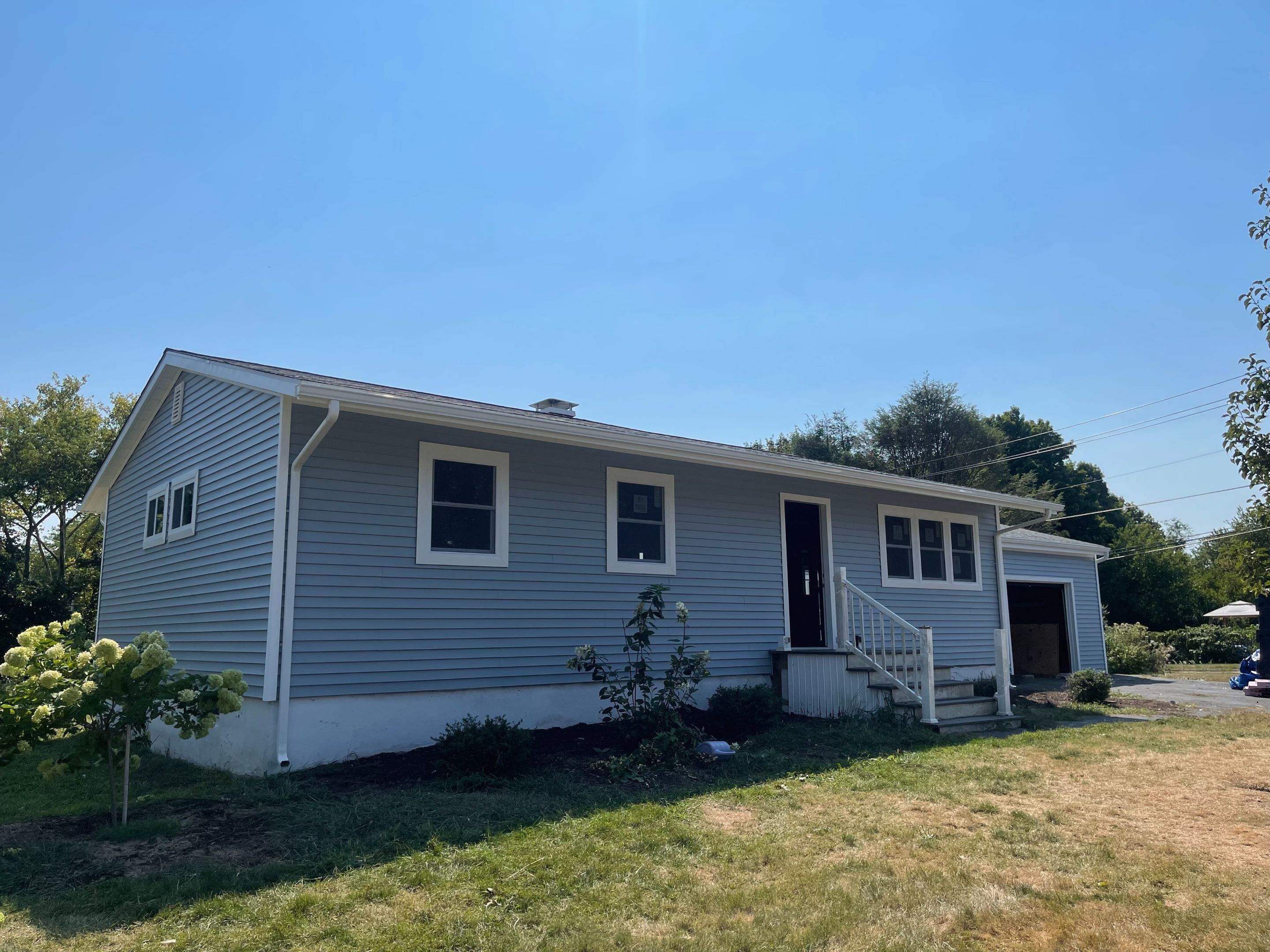 Fire Damage using Certainteed Mainsteet D4 and Owens corning quarry gray by A Plus Exterior