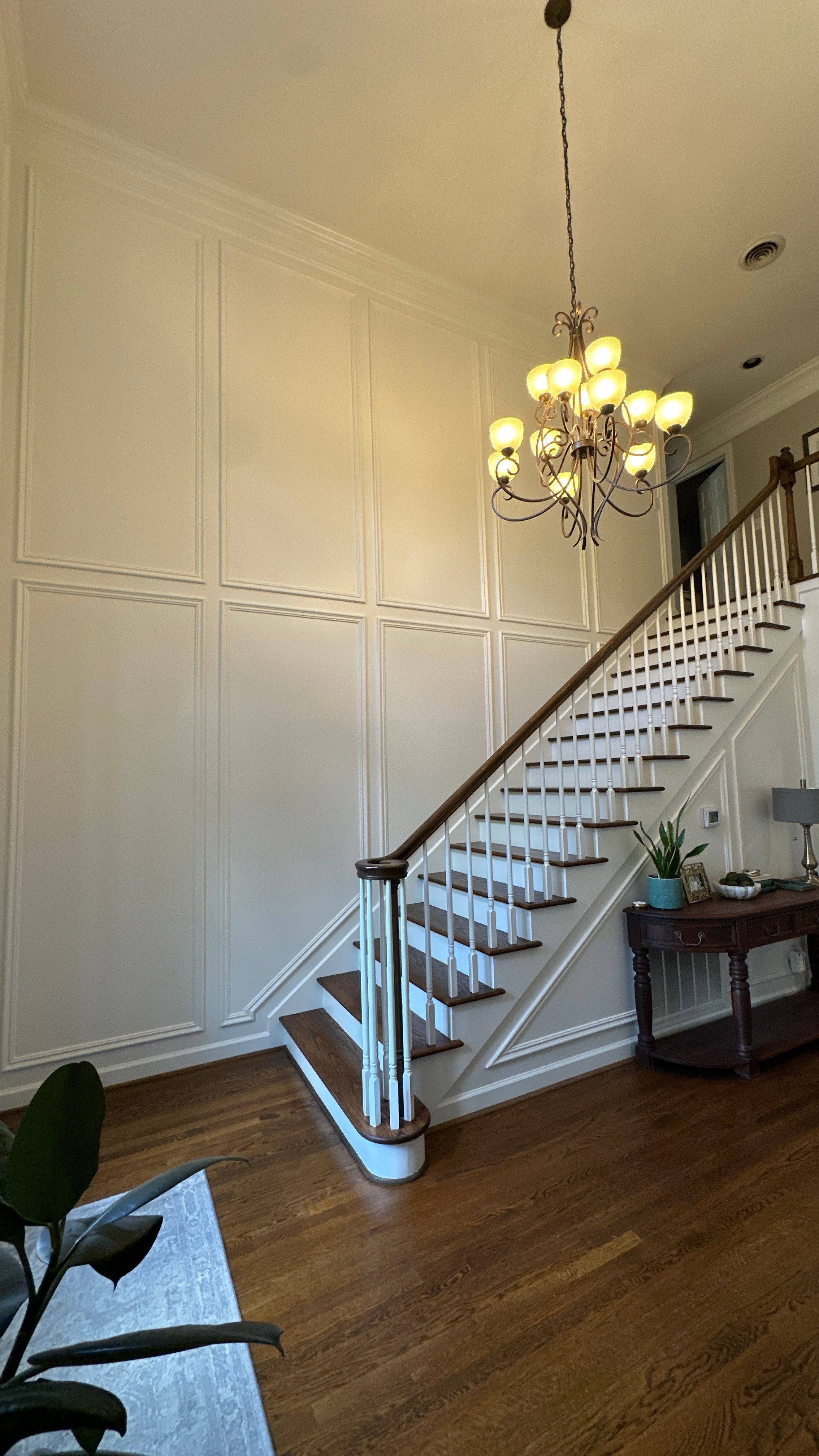 Interior Painting/Trim Work in Brentwood by Music City Improvements