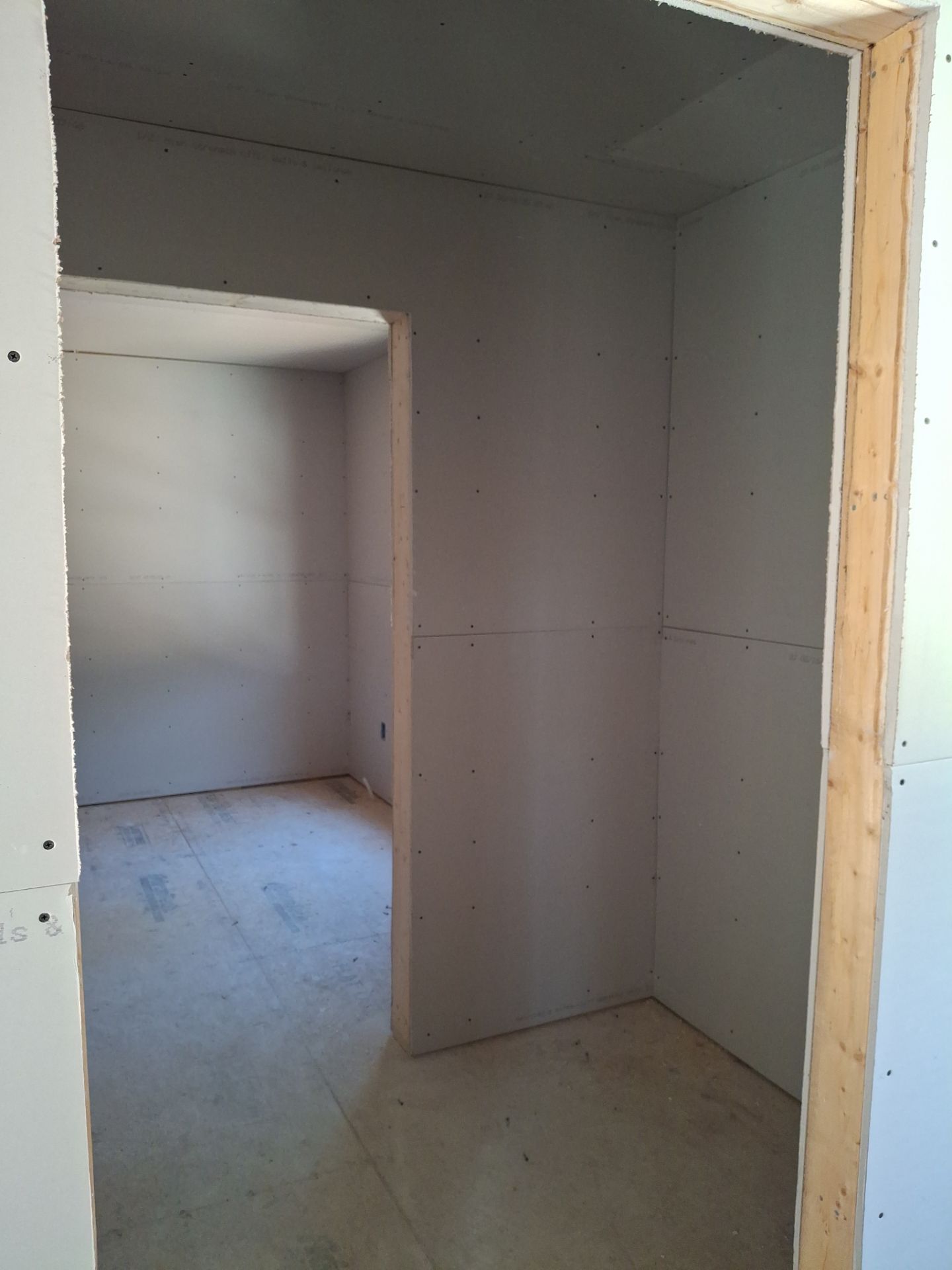 New construction Drywall  by Big Pine Panting Inc