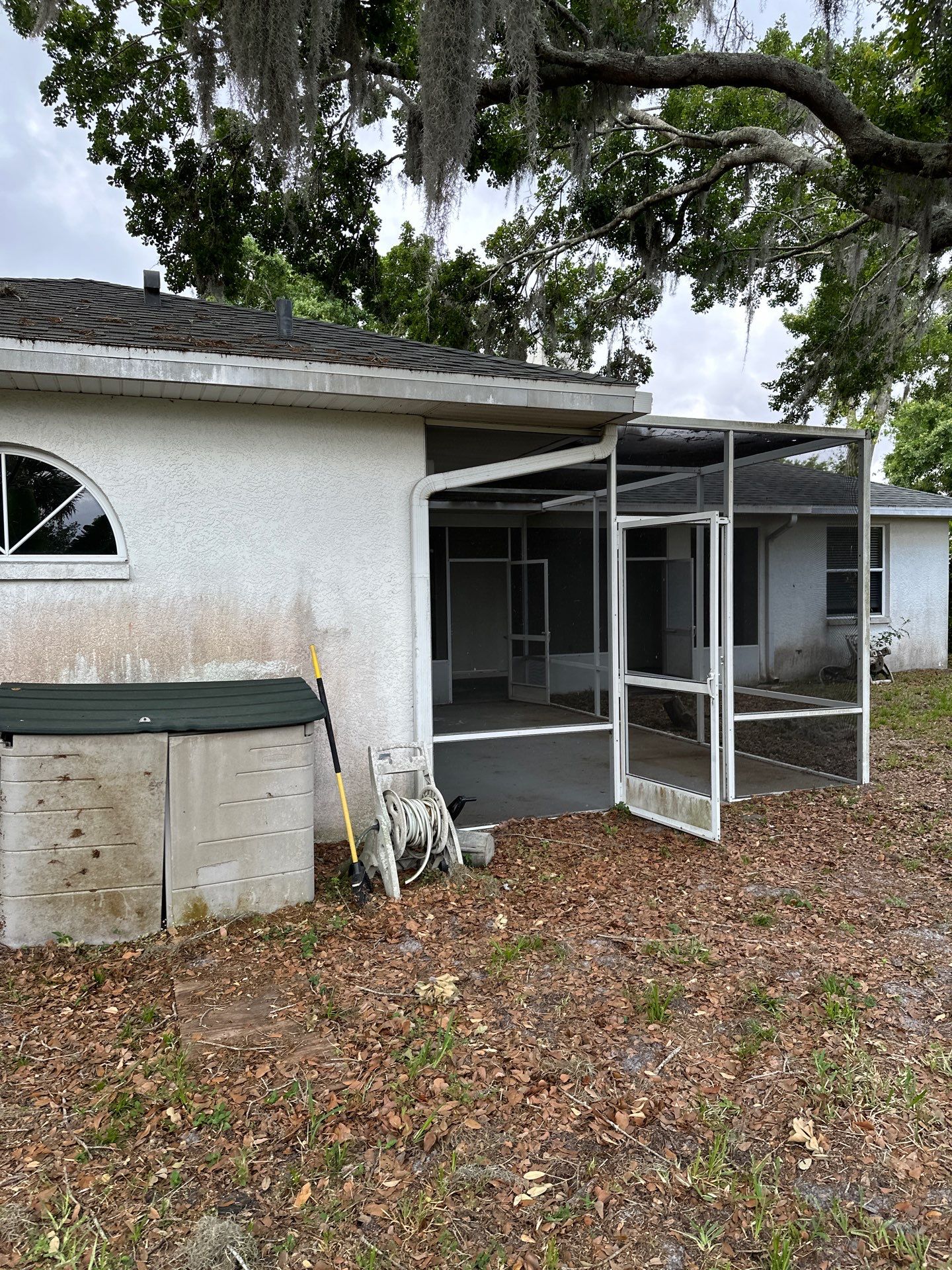 1-Story House Wash, Driveway, Patio/Lanai & Screen Enclosure Cleaning in Oakley Community, Ellenton, FL | Sunshine AquaWash by Sunshine AquaWash