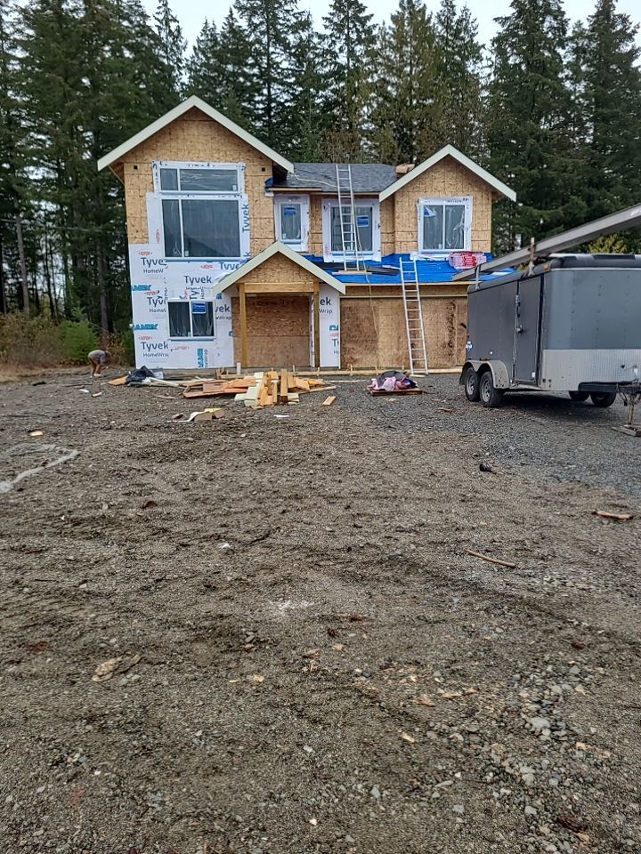 Residential Roofing Installation using OC Oakridge shingles by Top Notch Roofing Inc