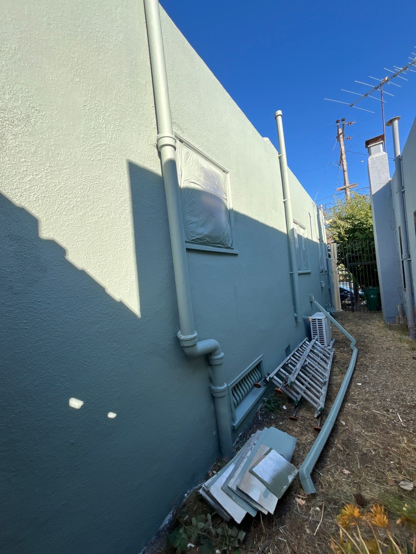 Project in Oakland by Herrera’s Bay Area Painting inc.