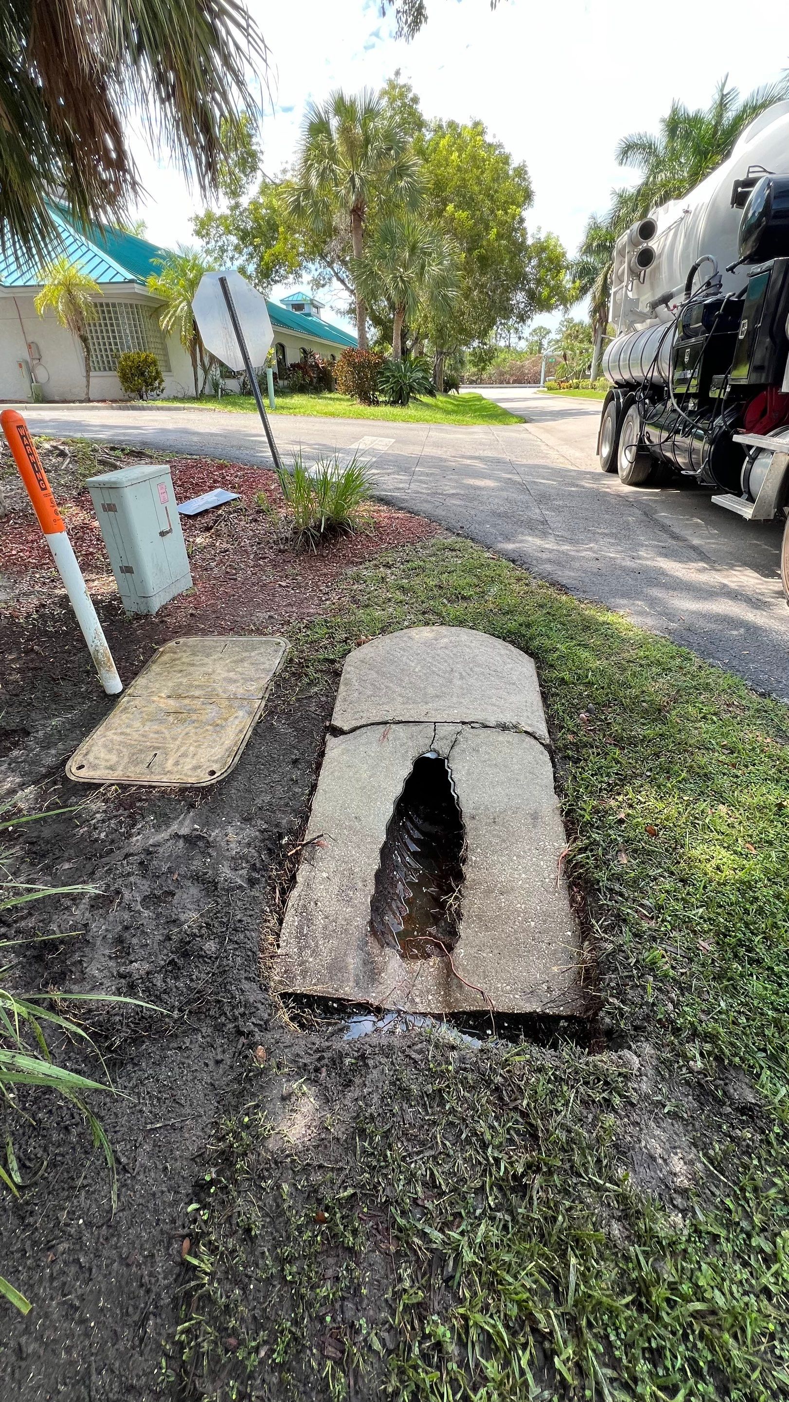 Naples Community Entry Road Stormwater System Cleaning by APS Power & Water