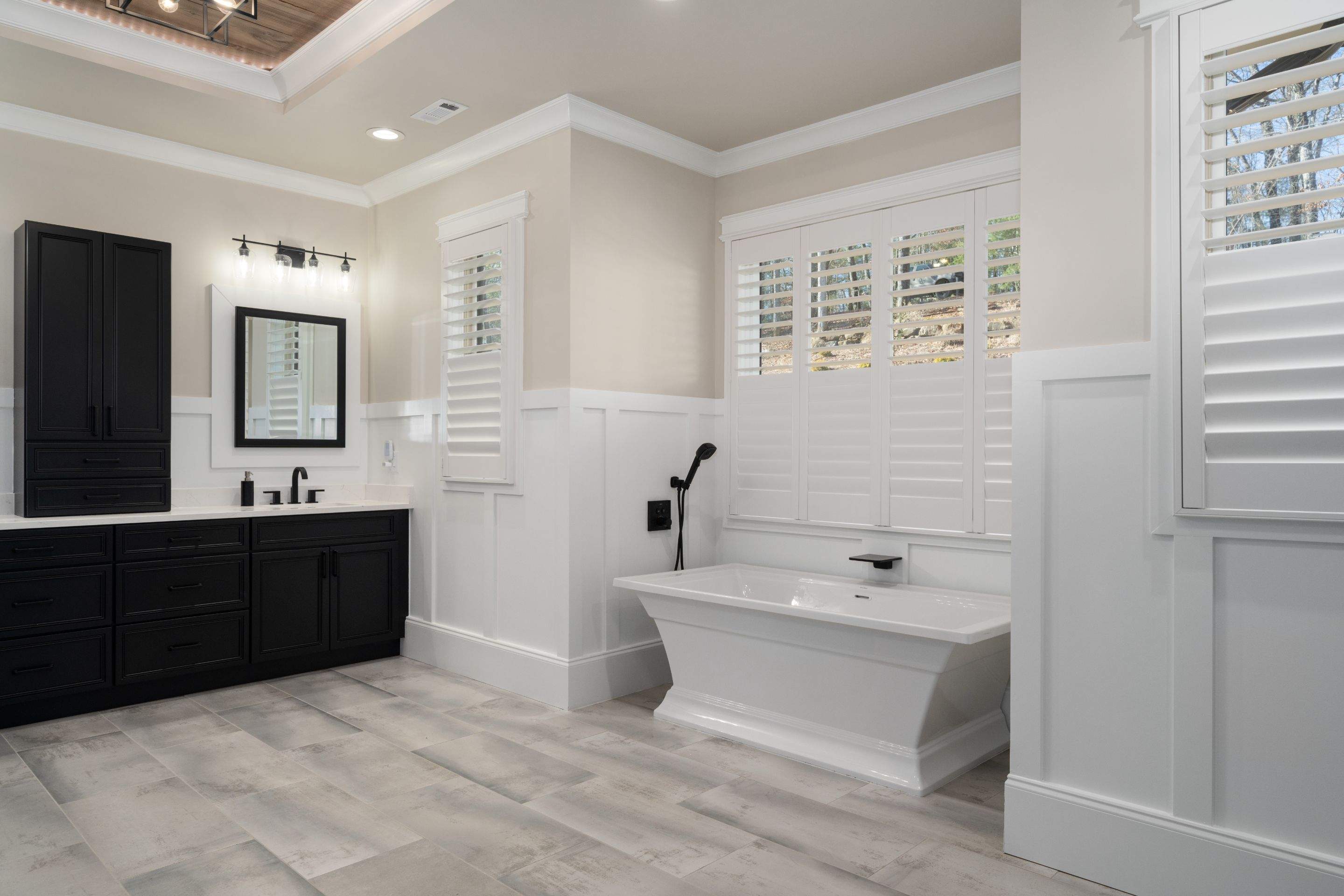 Lake front  by Clay to Custom Construction