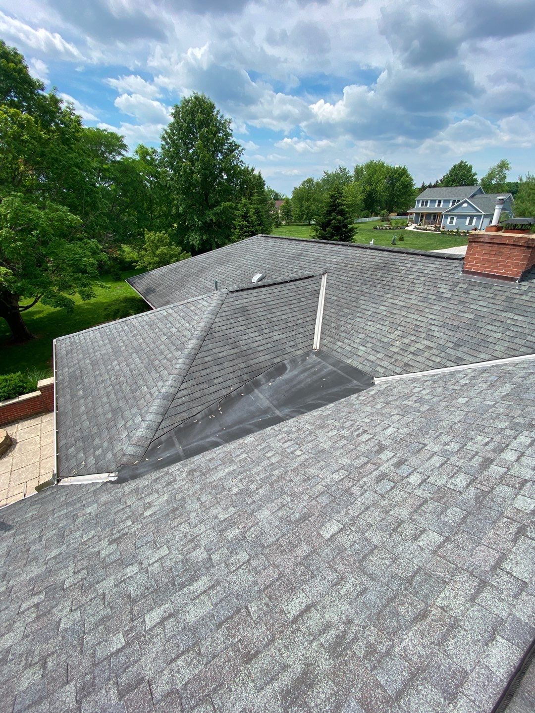 Landmark Pro Installation in Lewis Center by Best Roofing & Siding Company