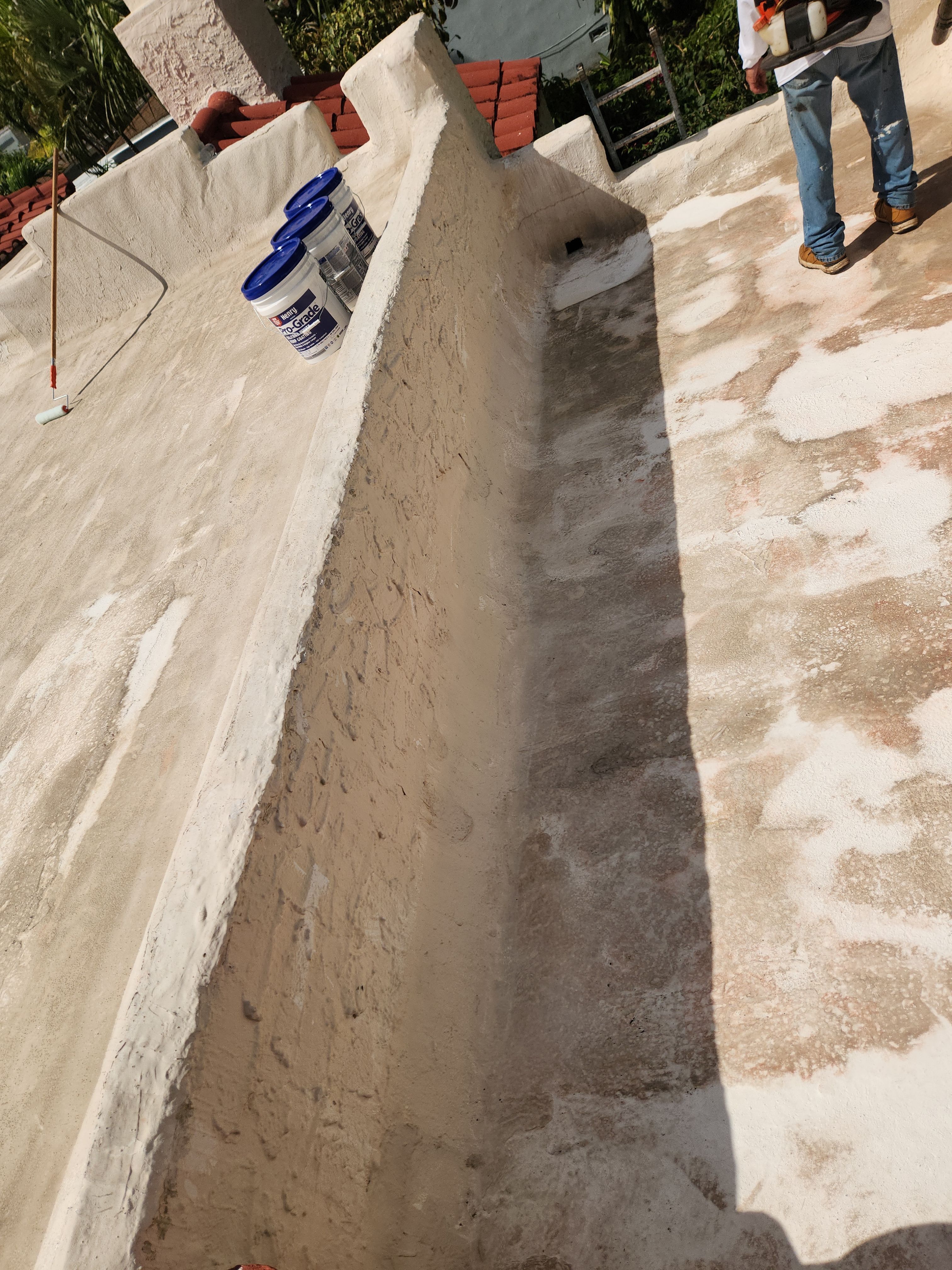 Expert Silicone Roof Coating in Hollywood – Aastro Roofing Delivers Long-Lasting Protection by Aastro Roofing