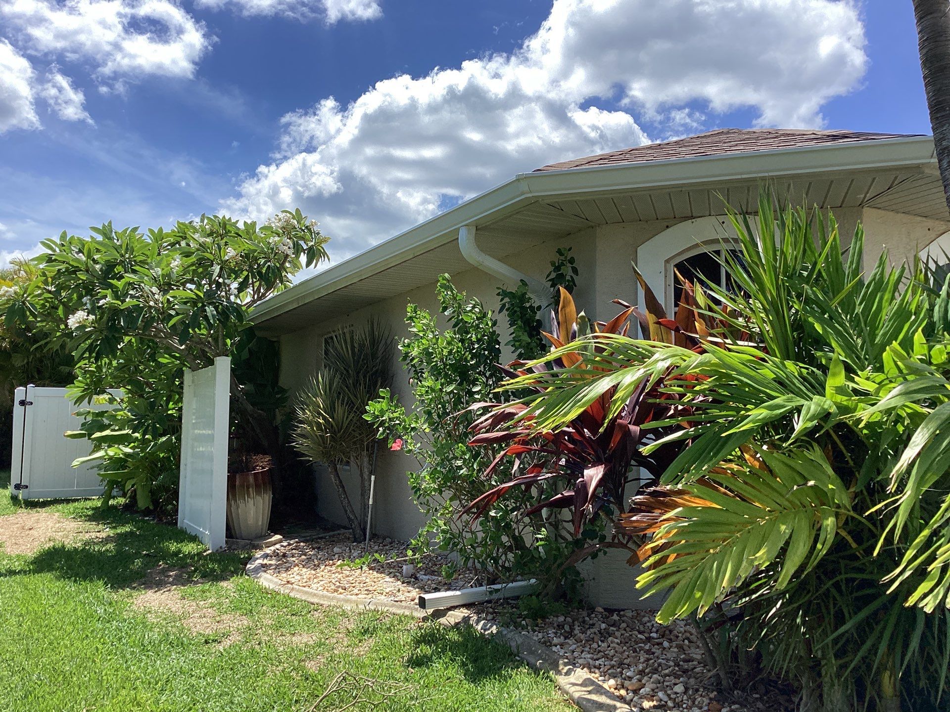 Soffit and Fascia Installation using Vinyl Soffit by Gutter Professors