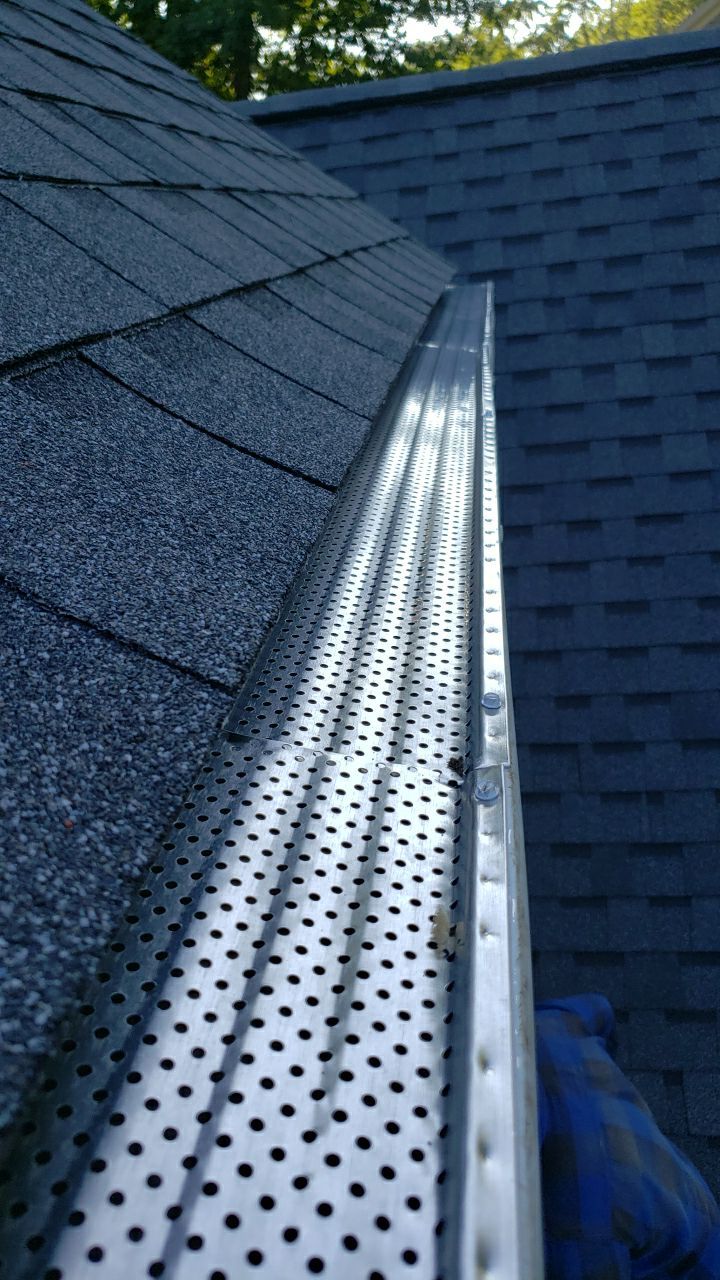 Brand: Atlas Pinnacle Color: Pristine Socthgard Pewter Drip: Black by Eagle Eye Roofing