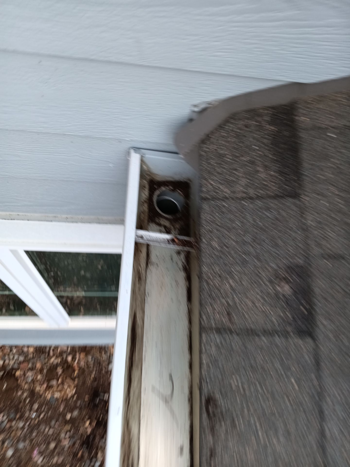 Commercial gutter cleaning Cheyenne, WY after photo with clean gutters