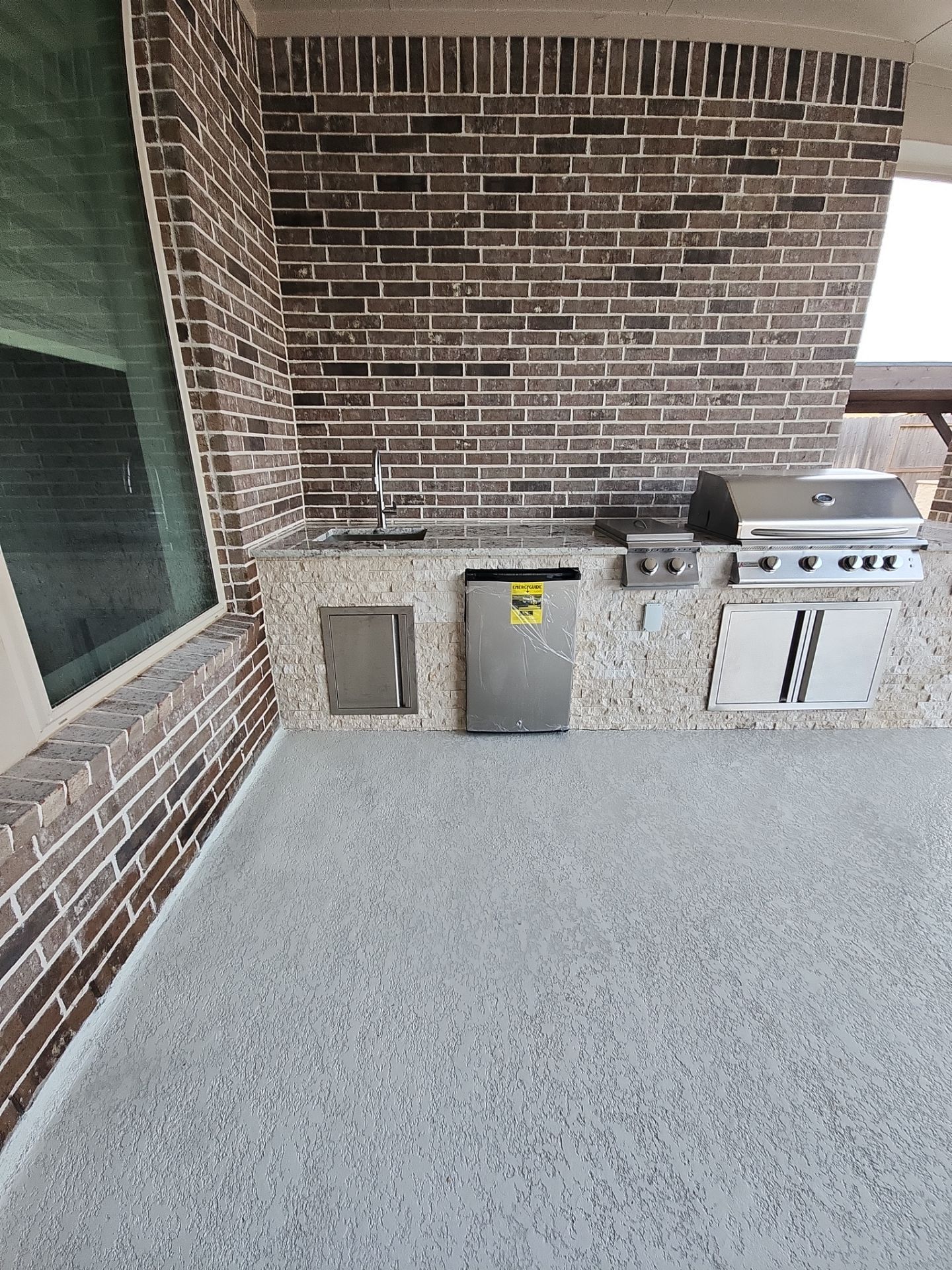 Summer Kitchen in Fulshear by SophAlx LLC