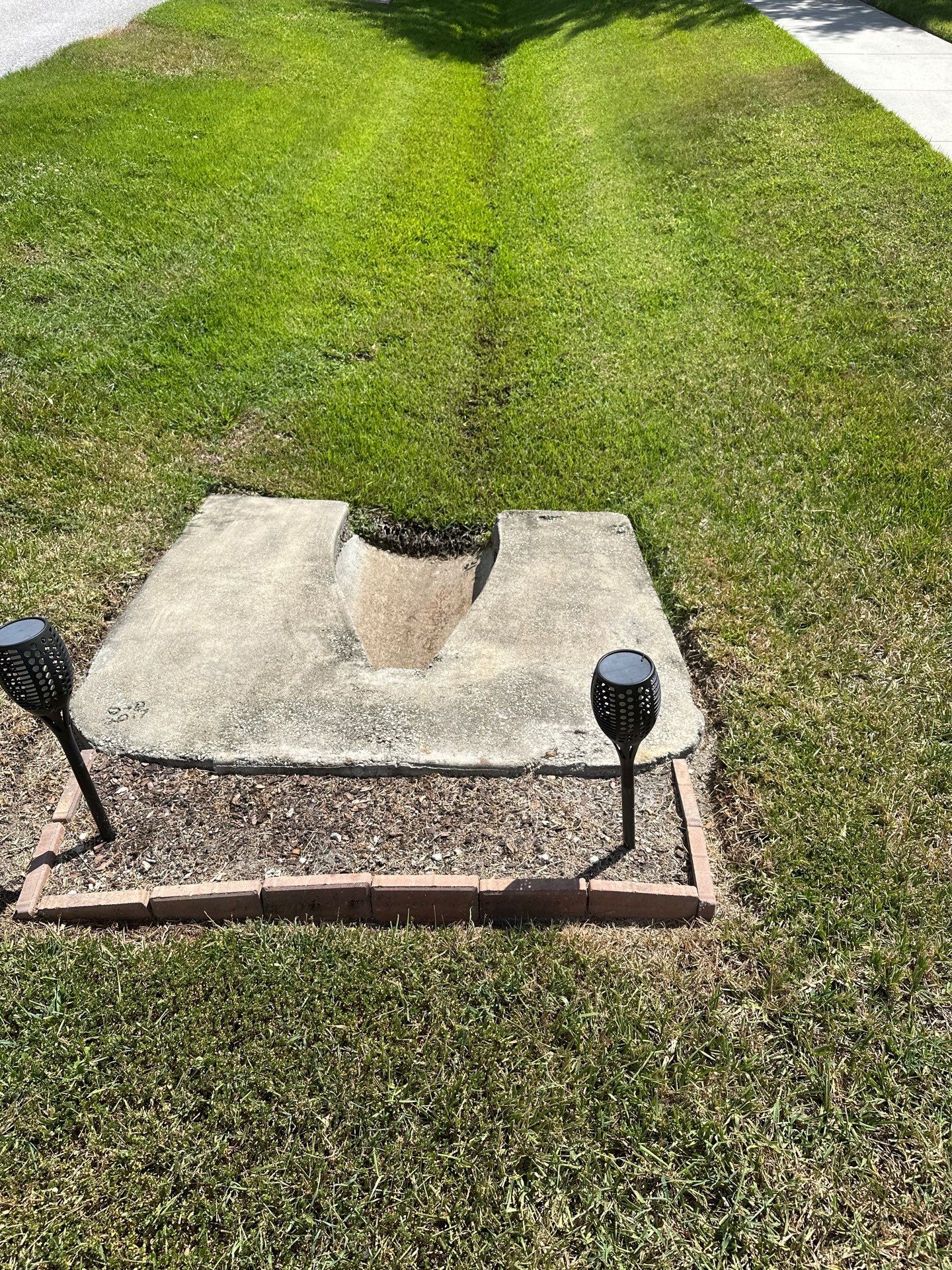 Paver Driveway, Pool Deck, Outdoor Furniture & Culvert Cleaning in Winding River Community, Bradenton, FL | Sunshine AquaWash by Sunshine AquaWash
