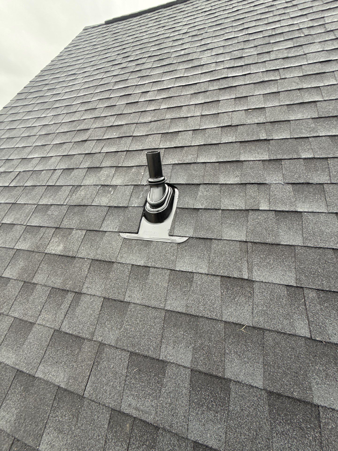 GAF HDZ - Charcoal by Linta Roofing Inc