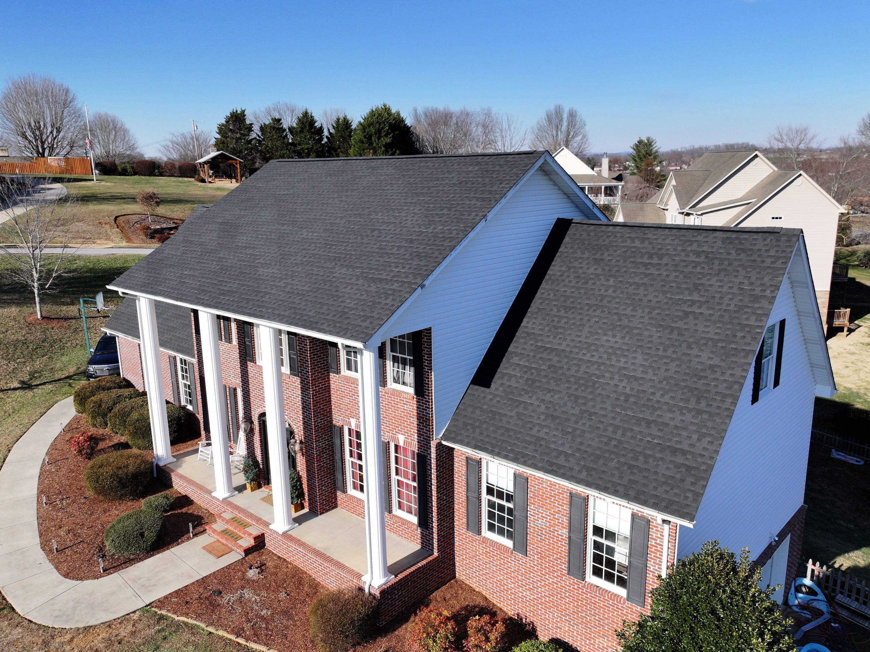 Phillips Residence  by Omnia Roofing