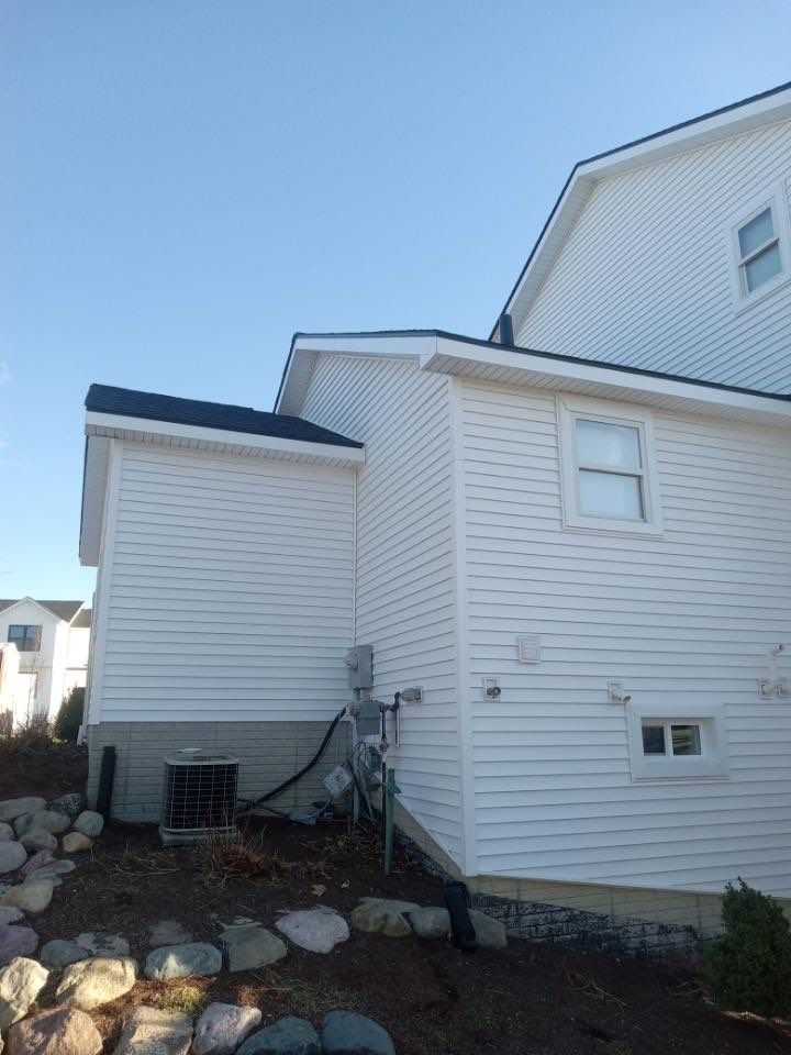 Siding Replacement using Certainteed Classic Restoration D4 by 180 Contractors