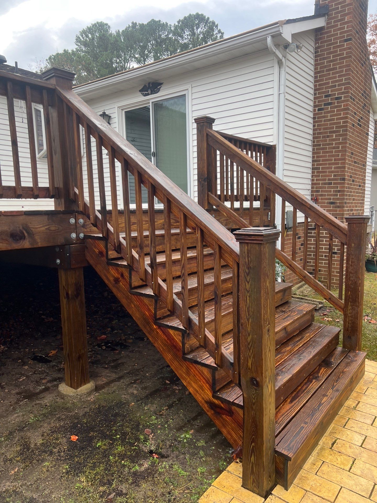 Wood Deck using Wood Sealant by DuraSeal
