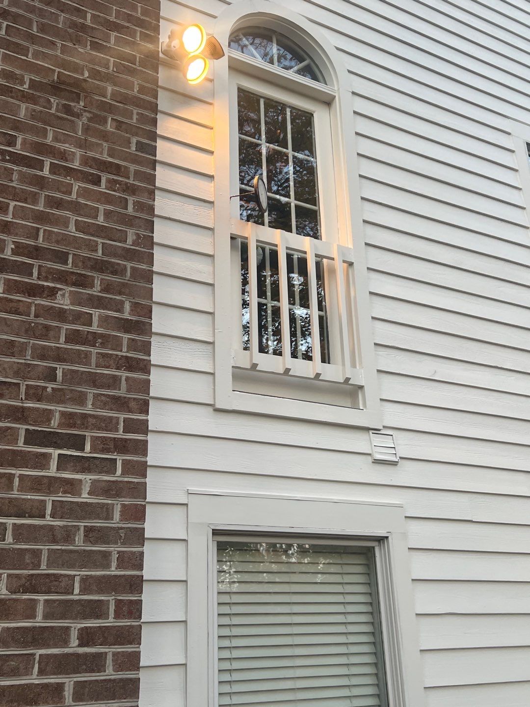 Arlington: Bevel Cedar Wood Siding Restoration by RM Banning, Inc.