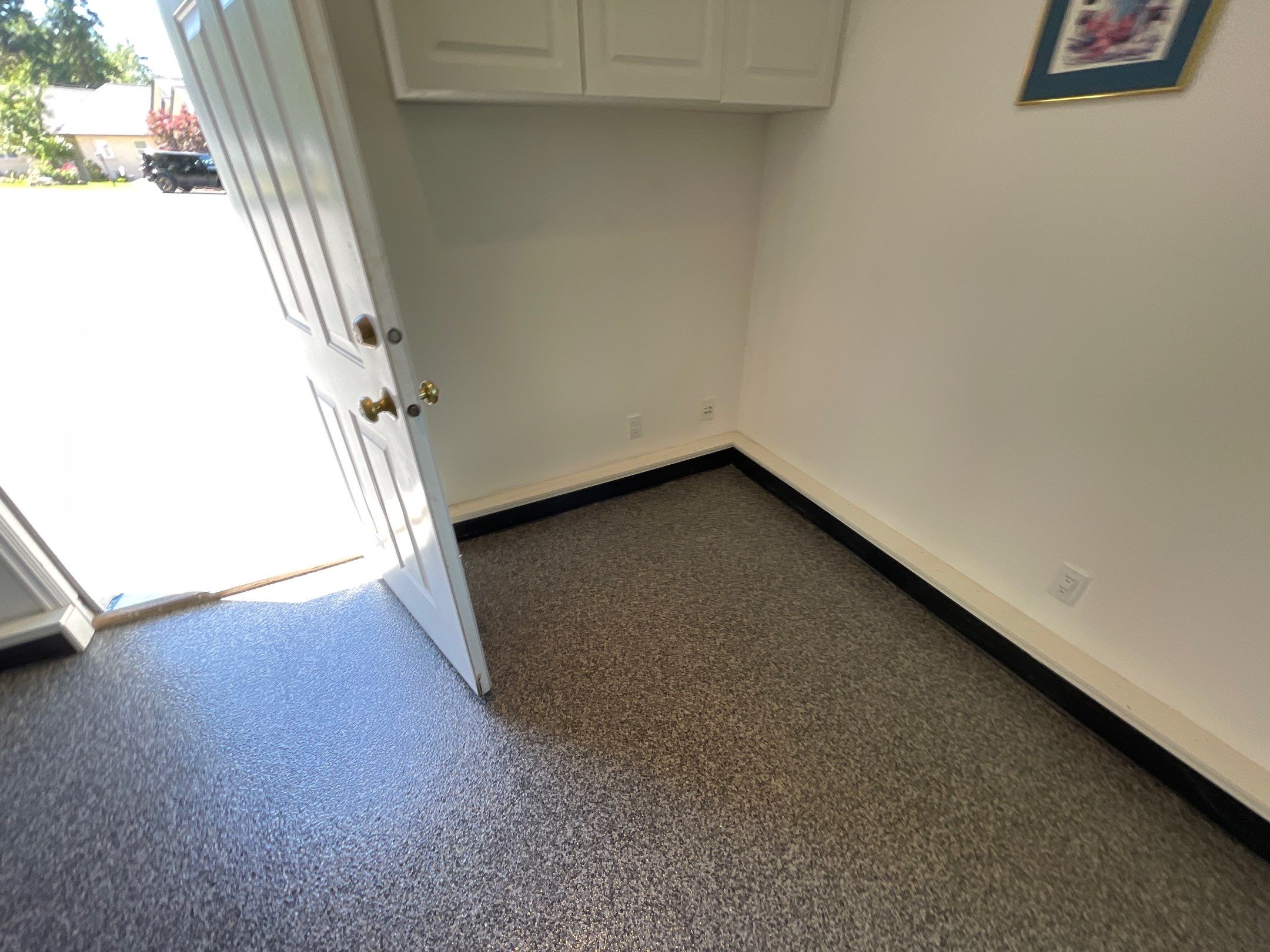 Garage Transformation using Echo 1/4" Chip by Croc Coatings, LLC