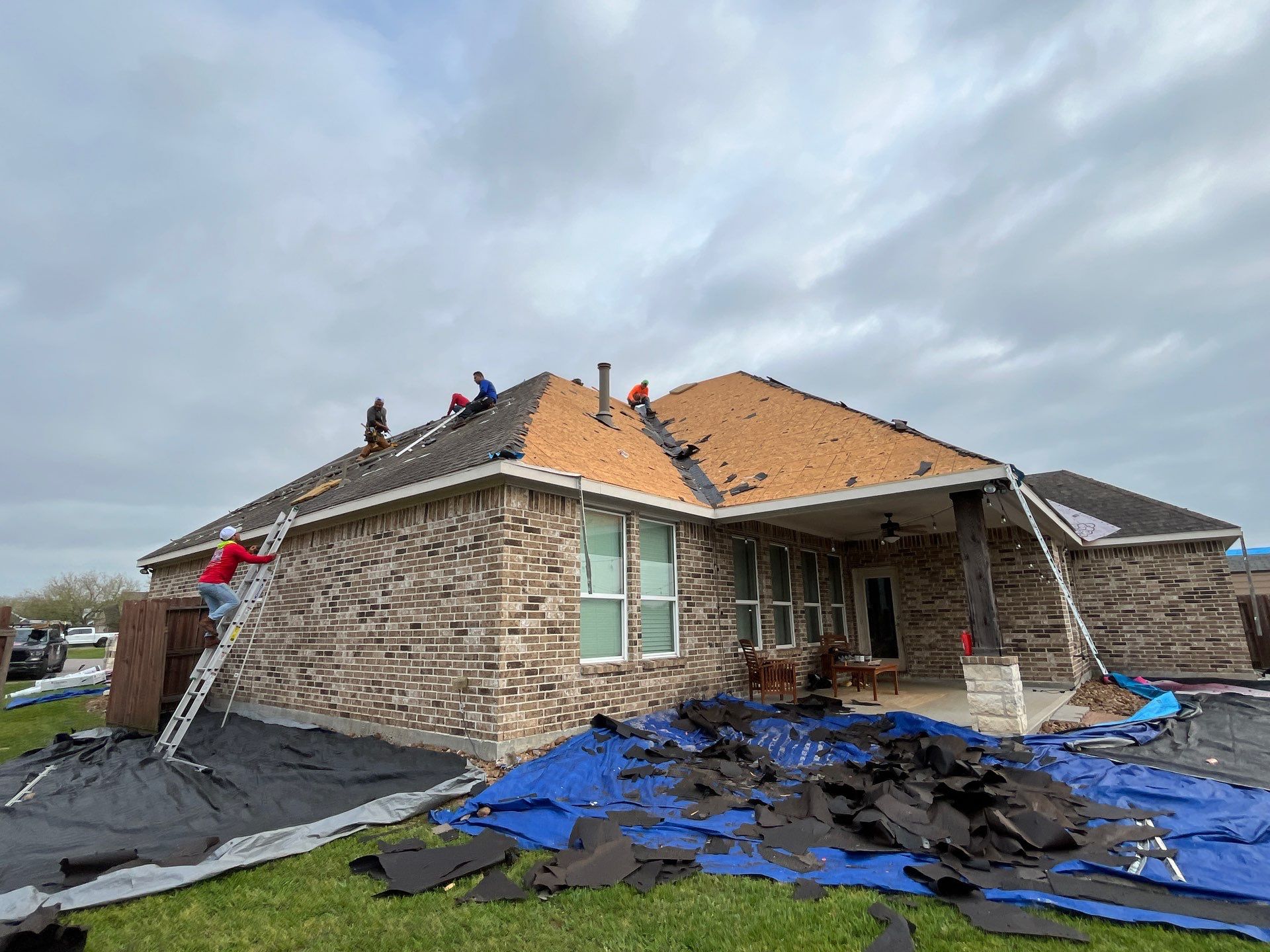 Hail Damage using Owen's Corning Duration (Lifetime) Shingles by Roof Repair Company