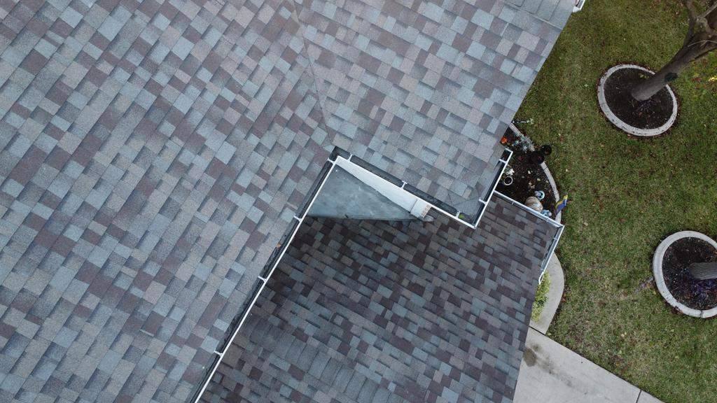 Driftwood - Owens Corning TruDefinition Duration by RoofsOnly.com