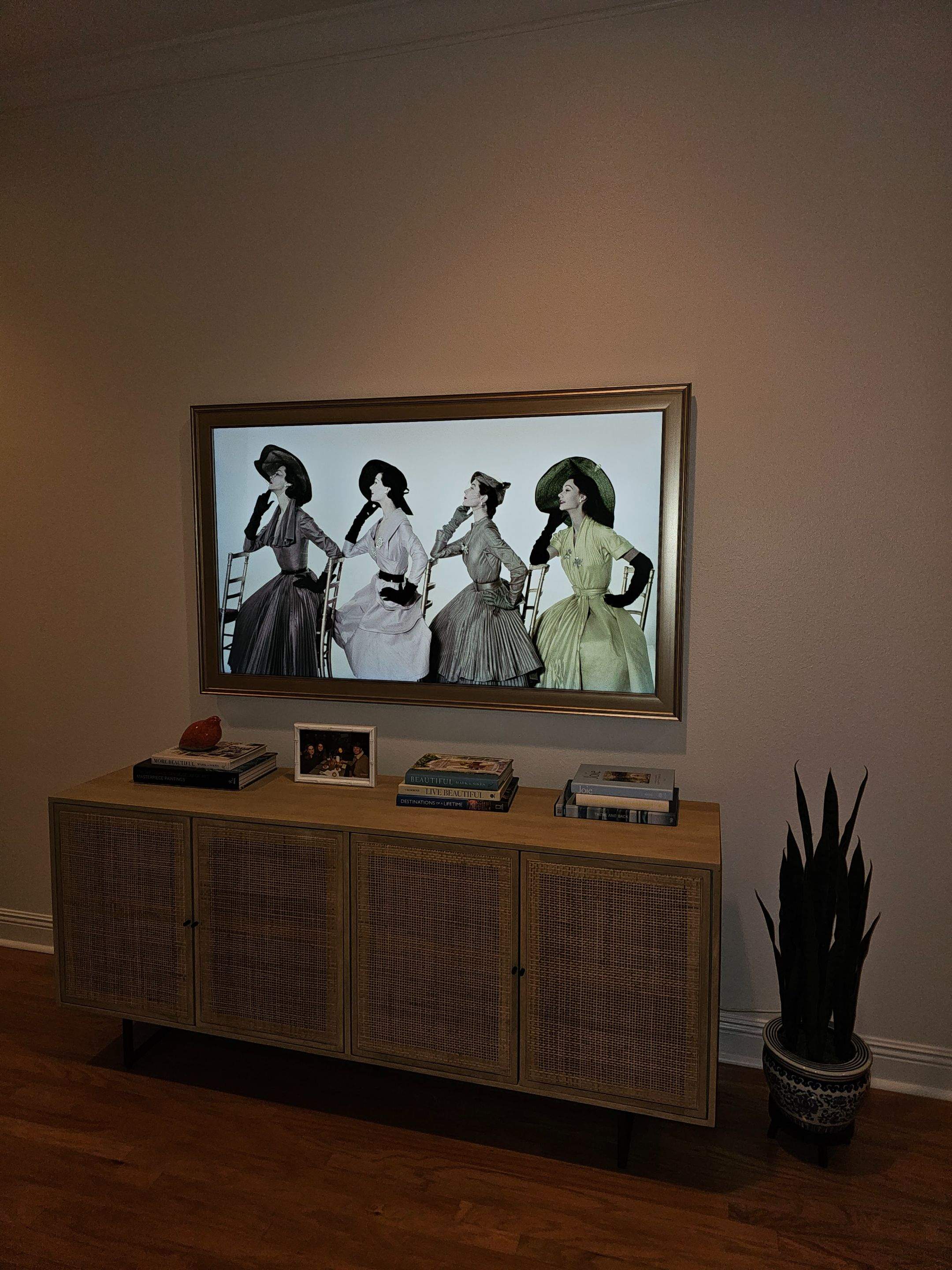 Lifestyle TV & Frame TV Installation Projects by Hangman Mounting & Installation 