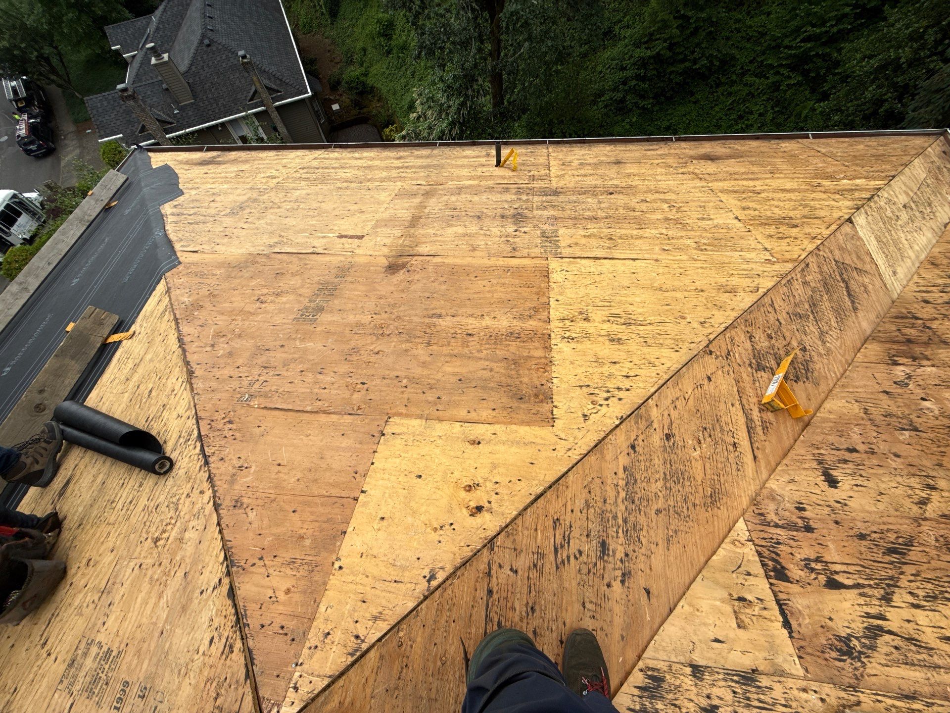 Project in West linn by Tom Leach Roofing